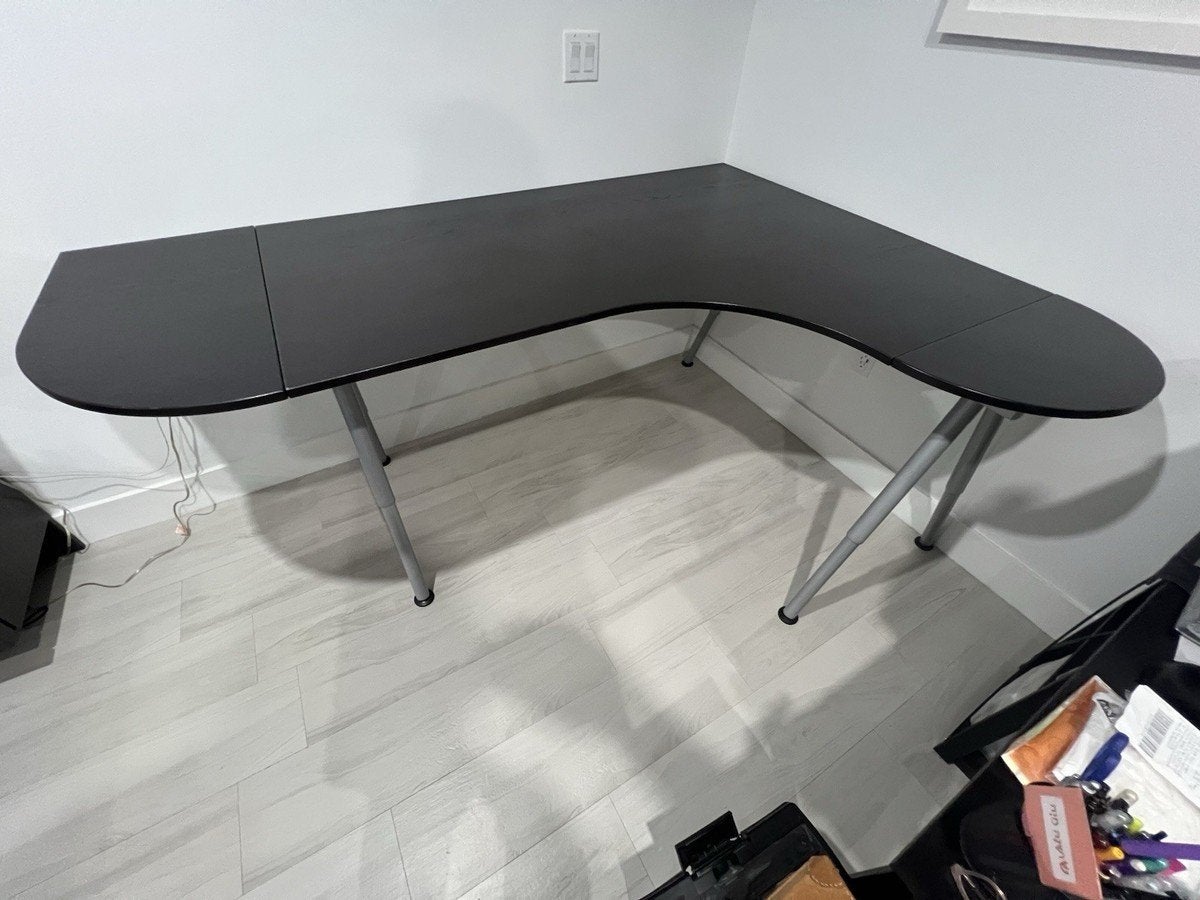 Bureau d'angle Galant IKEA, noir/gris, réglable en hauteur, IKEA, Gris, Réglable en hauteur, Enlèvement