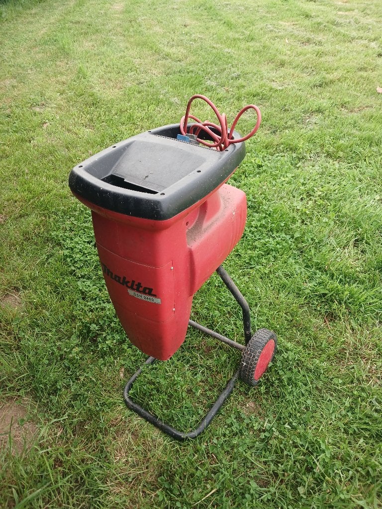 Hakselaar makita 220 v, Tuin en Terras, Hakselaars, Ophalen, Gebruikt, Elektrisch