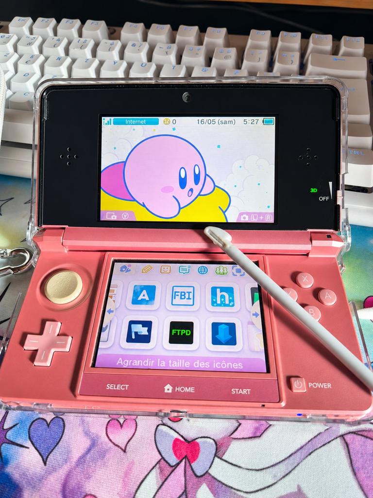 3ds mod, Games en Spelcomputers, Spelcomputers | Nintendo 2DS en 3DS, Zo goed als nieuw, 3DS, Roze, Met beschermhoes of tas, Ophalen of Verzenden