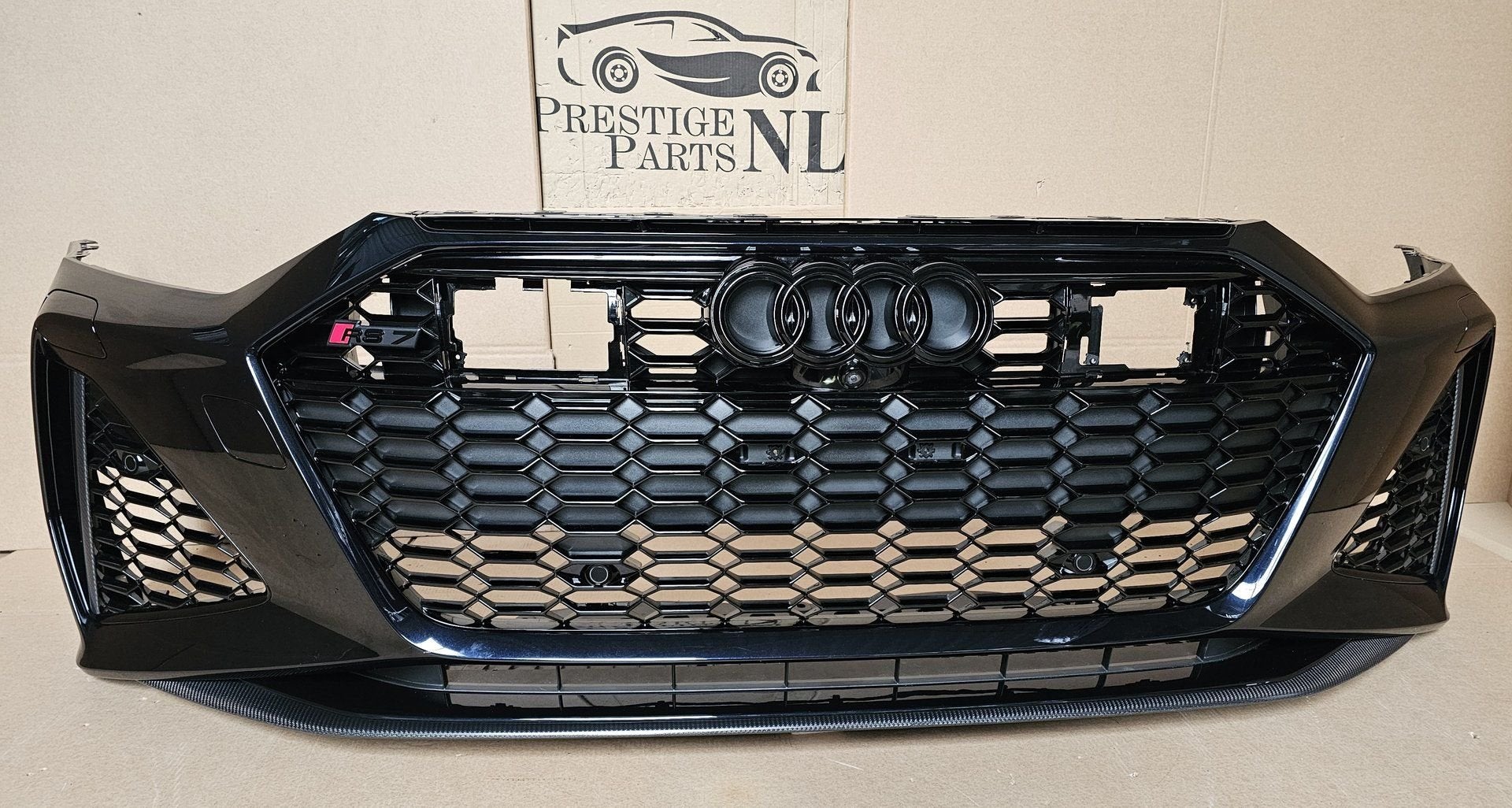 Voorbumper Audi A6 C8 4K0 RS6 ORIGINEEL 6xPDC CAMERA CARBON, -, Origine de la pièce connue, Audi, Utilisé
