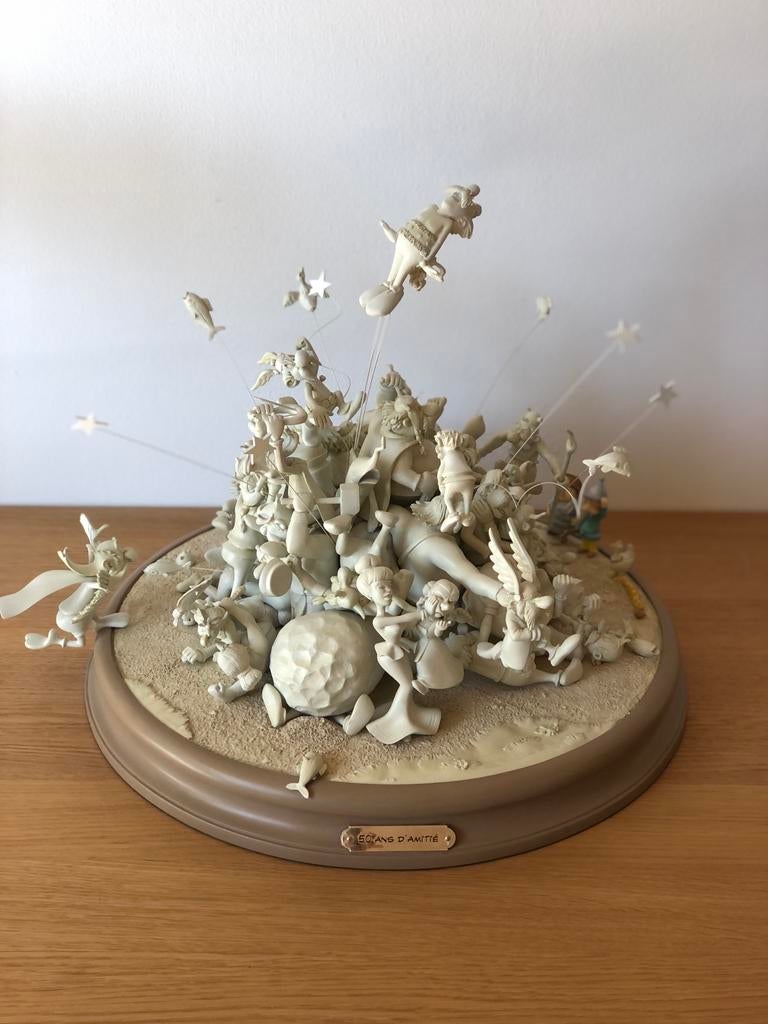 La bagarre asterix attakus - signé Uderzo, Enlèvement ou Envoi, Comme neuf
