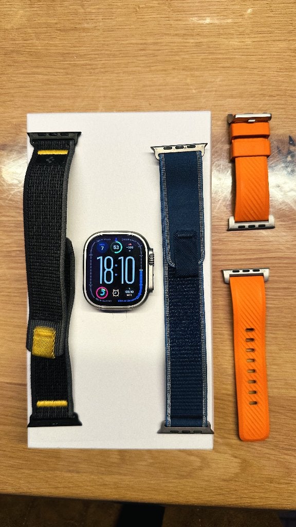 Apple Watch Ultra 3 + 3 banden, Ophalen of Verzenden, Conditie, Zo goed als nieuw, Apple