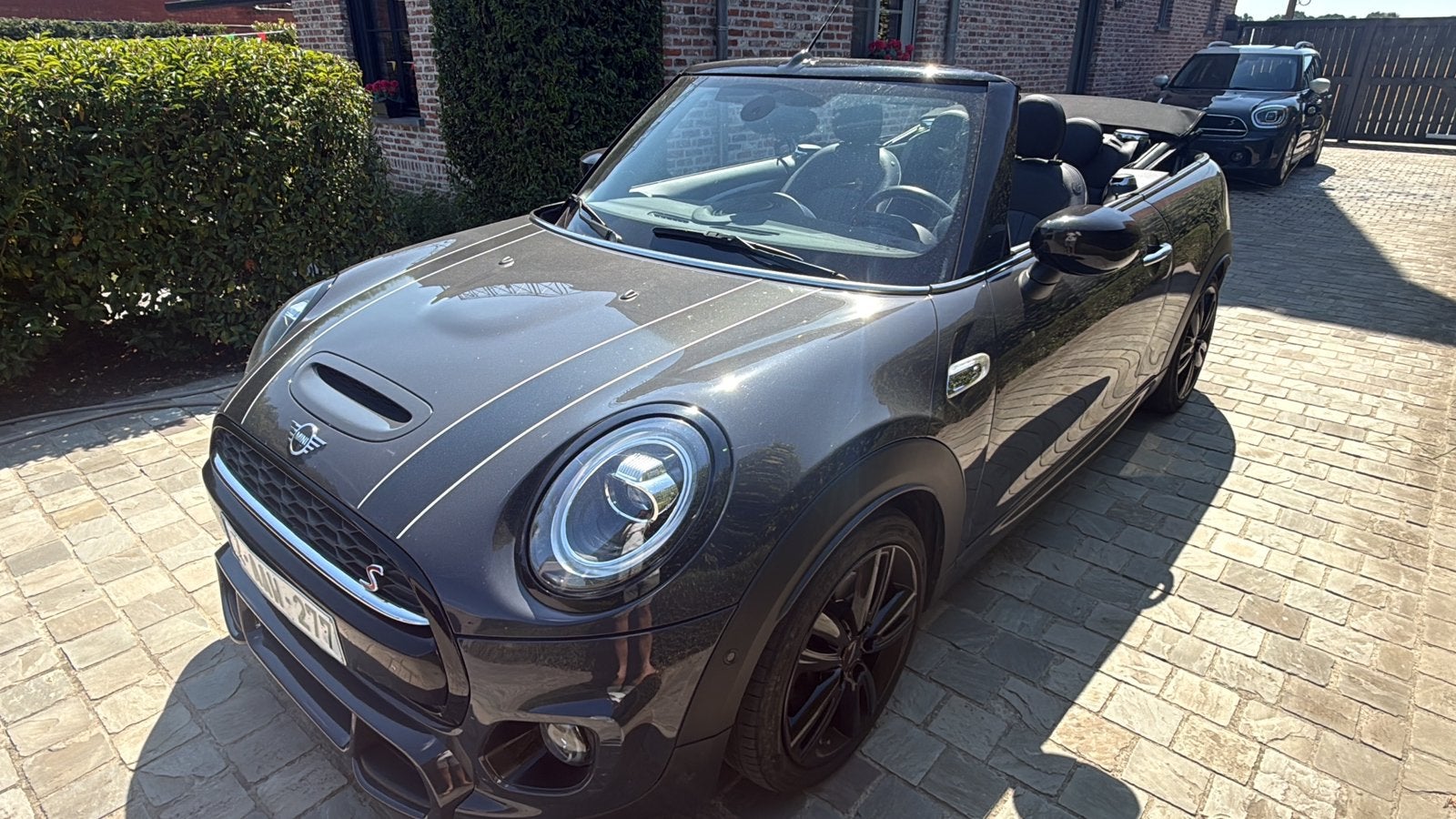 MINI Cooper S Cabrio | John Cooper Works Pakket | BTW wagen, Cabriolet, 131 kW, Leder, Bi-Xenon koplampen