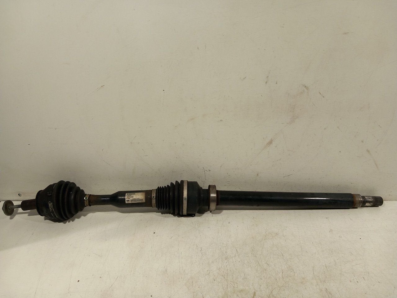 Aandrijfas rechts voor Volvo XC60, Onderdelen@venauto.nl, Van der Ven Autorecycling B.V., Gebruikt, Ettenseweg 76, 4706 PB Roosendaal, The Netherlands