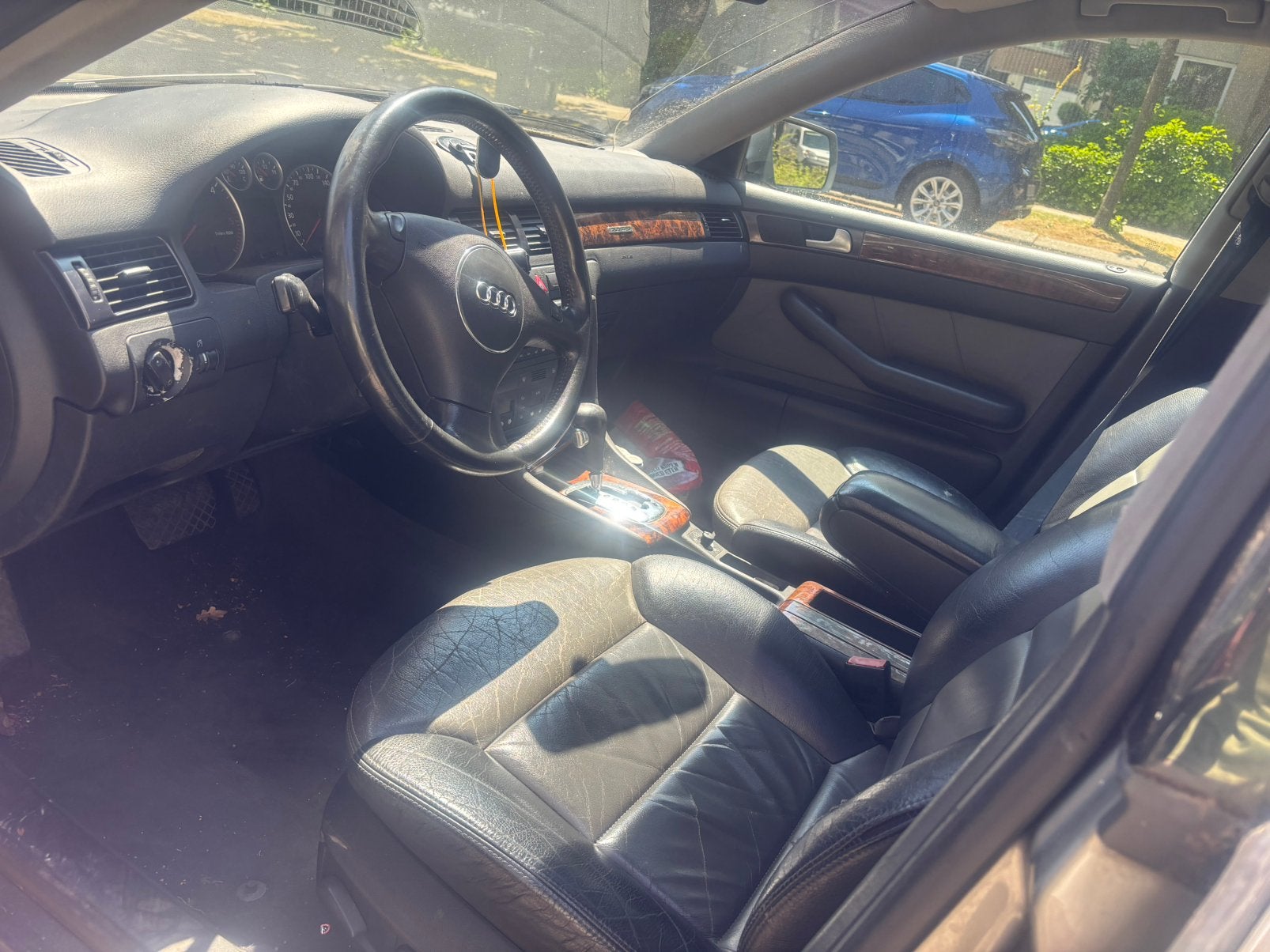 Audi A6 All Rood 2000. fonctionne comme si elle était neuve,, Cuir, Argent ou Gris, 2500 cm³, 5 portes