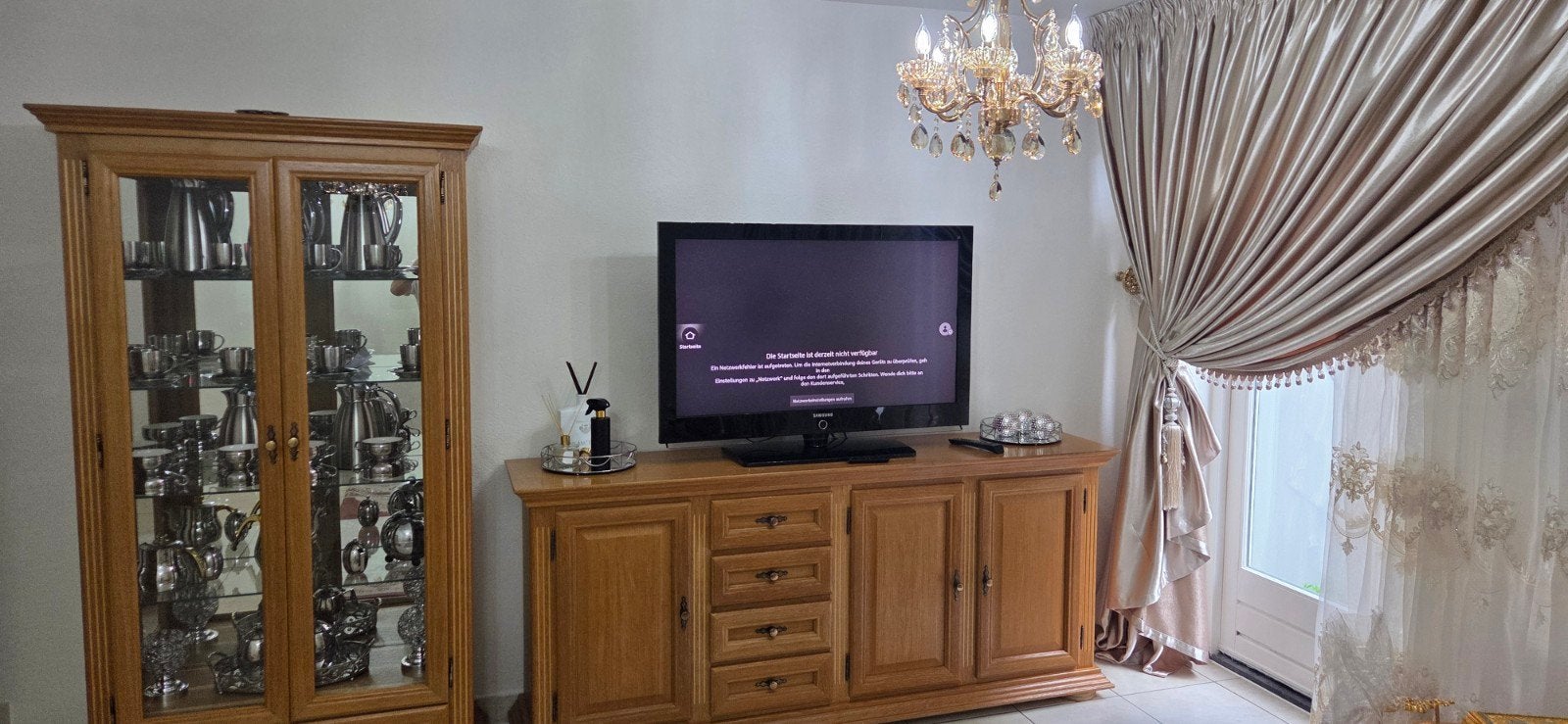 Massief houten dressoir met lades en deuren, Huis en Inrichting, Ophalen