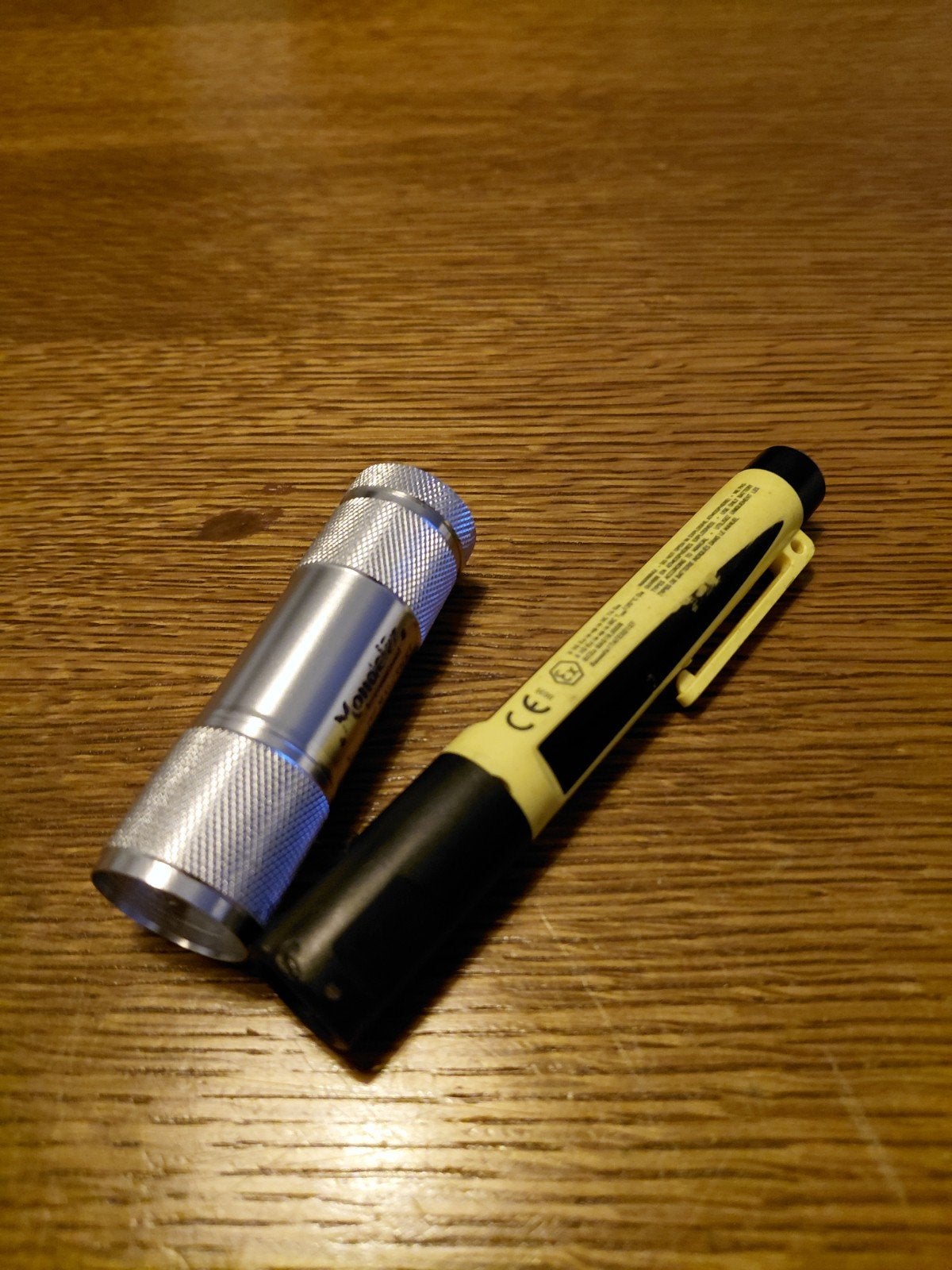 2 zaklampen, Caravans en Kamperen, Ophalen of Verzenden, Zo goed als nieuw, Batterij
