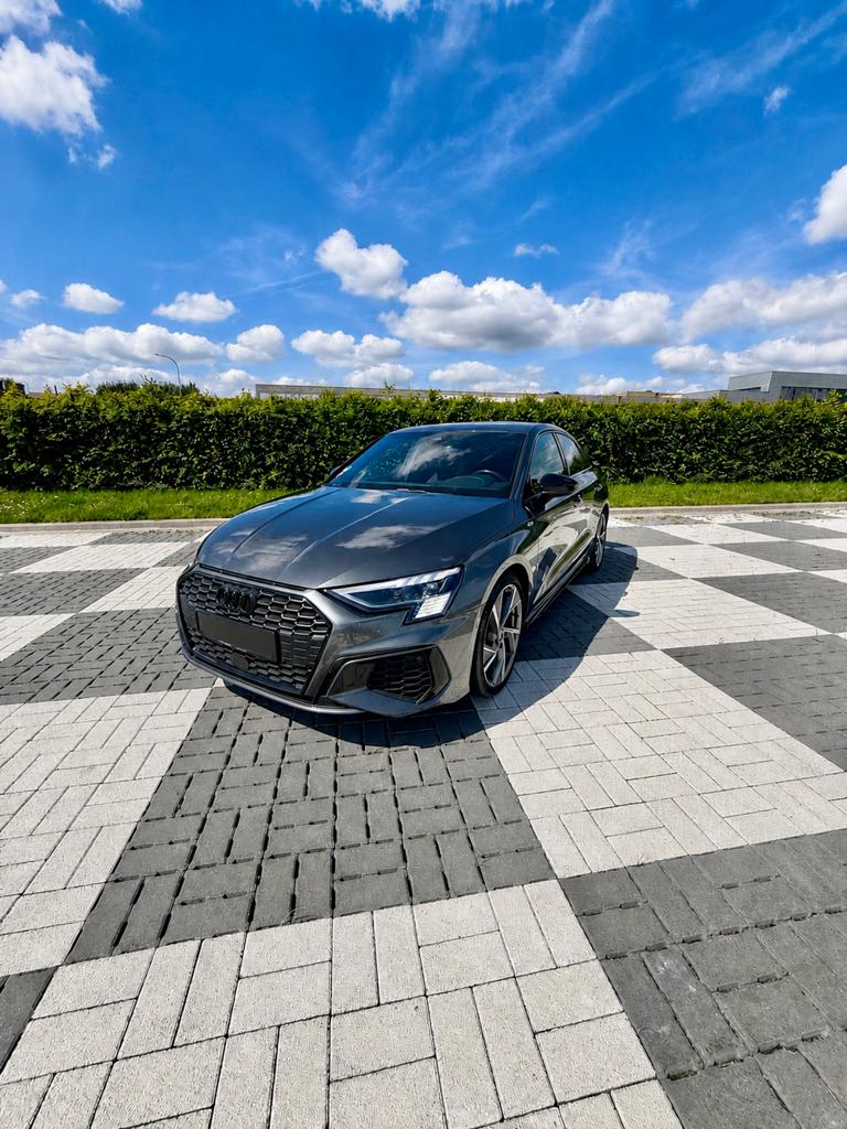 Audi A3 Limousine S-Line 2.0TDI 150 S Tronic, Autos, Audi, Argent ou Gris, Achat, Alcantara, 5 portes