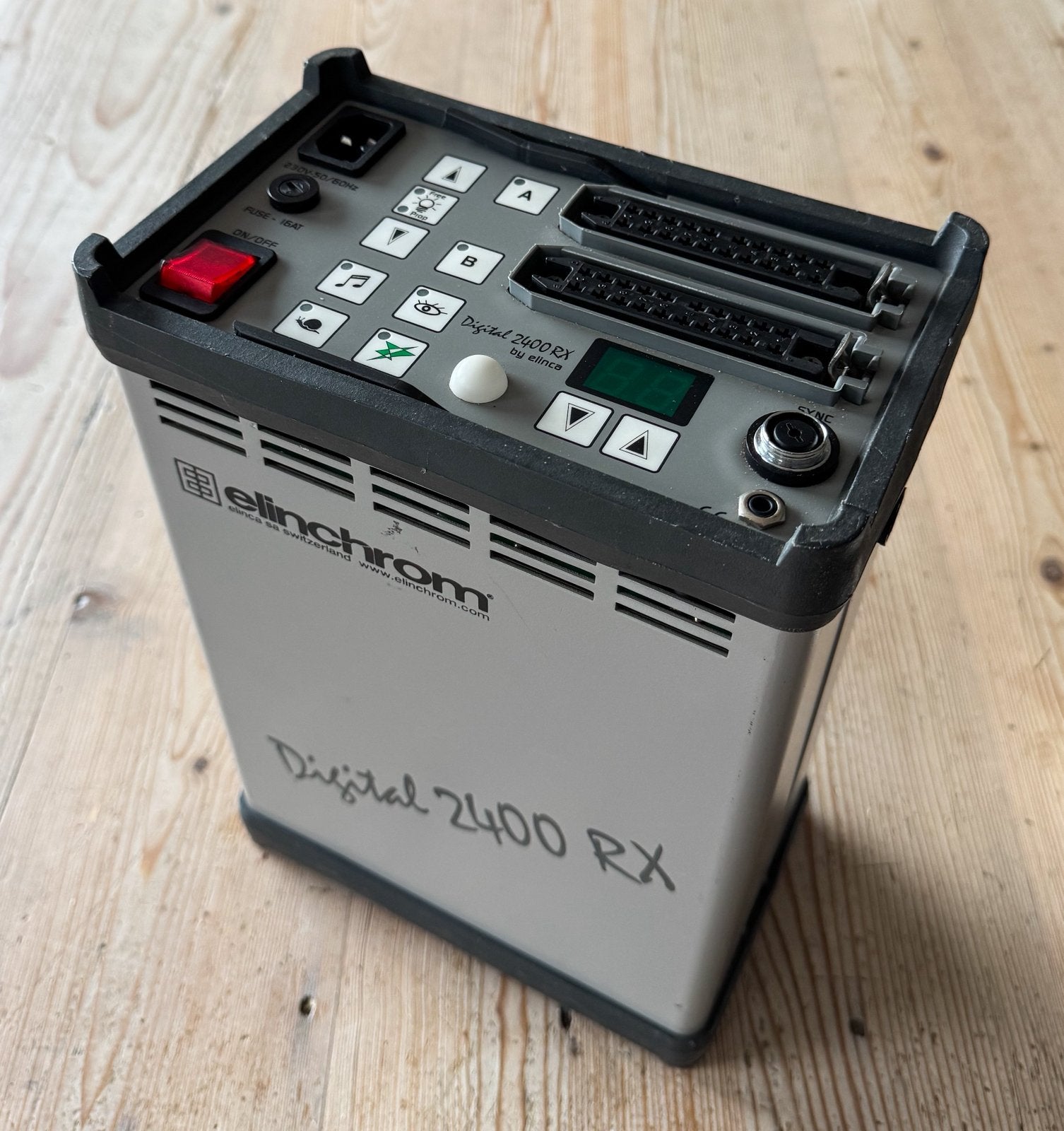 Elichrom Digital 2400rx flitsgenerator, Ophalen, Gebruikt, Studioflitser, Elinchrom