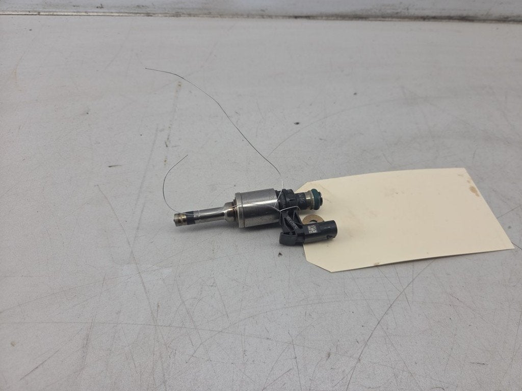 INJECTEUR Volkswagen Polo VI (AW1) (|04E906036AE|), Volkswagen, Volkswagen AG, Utilisé, Kundenbetreuung@volkswagen.de