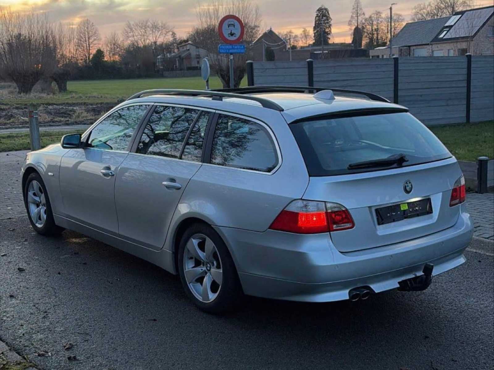 BMW 525 I Touring 3.0 2004, Auto's, BMW, Automaat, Gebruikt, Bedrijf, Overige carrosserie