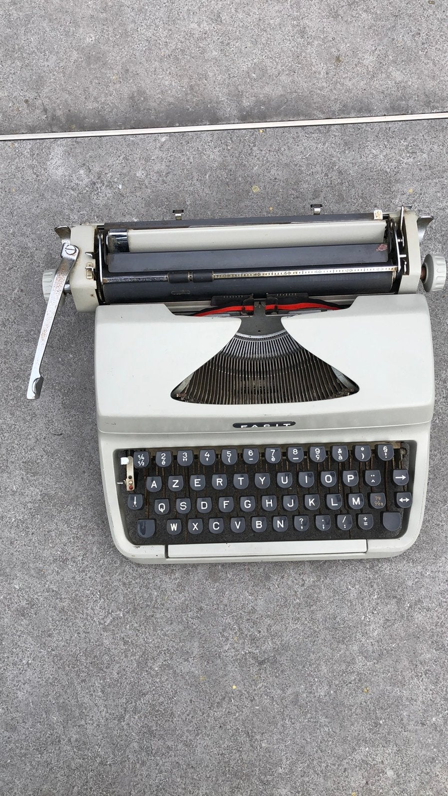 Typemachine, Ophalen, Zo goed als nieuw