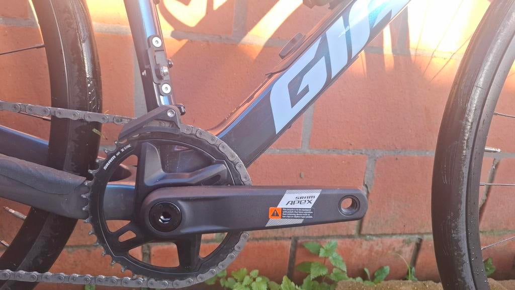 Giant revolt pro carbon, Enlèvement, Giant