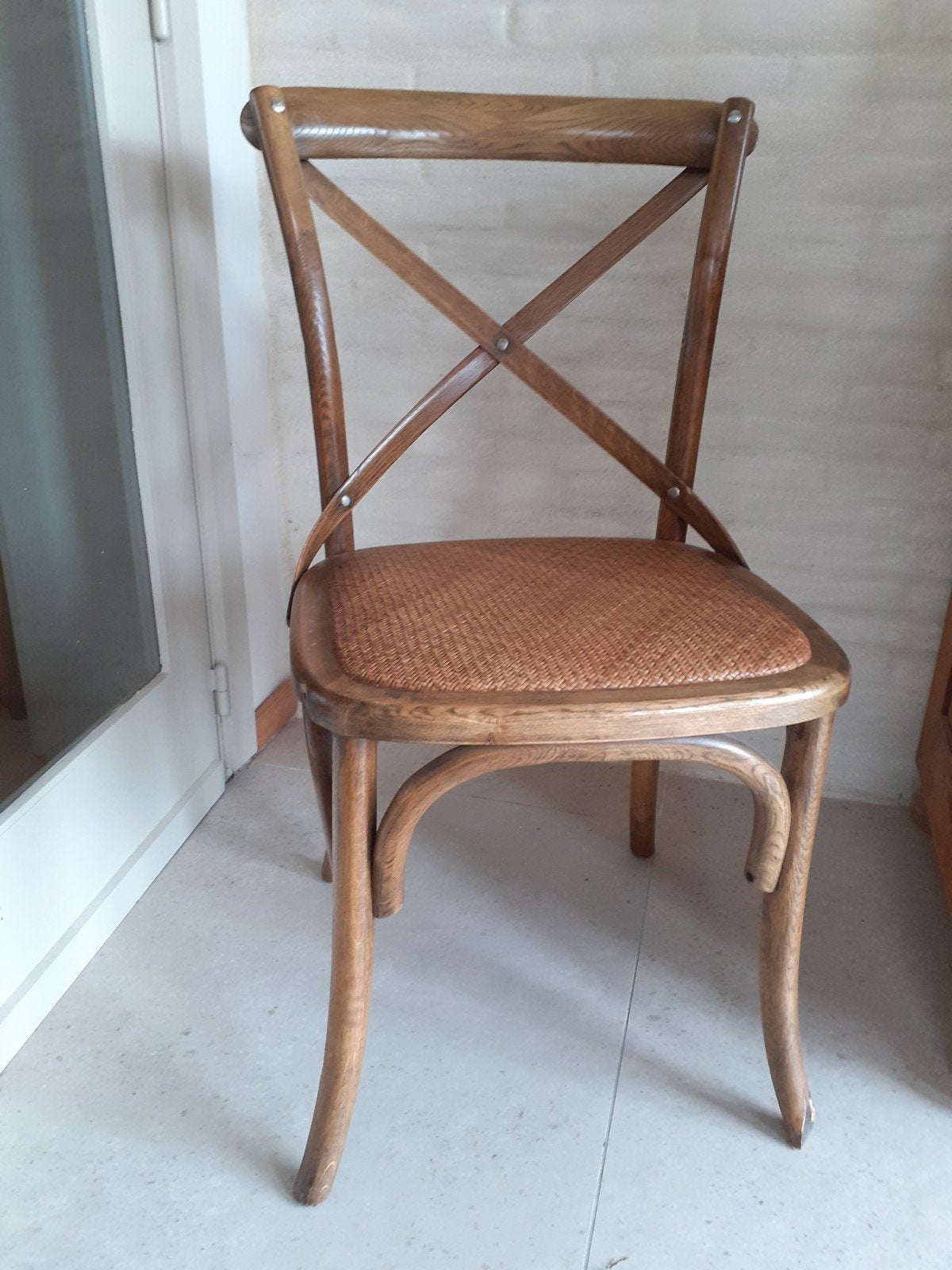 10 stevige stoelen met of zonder leuning/ tafel, Ophalen