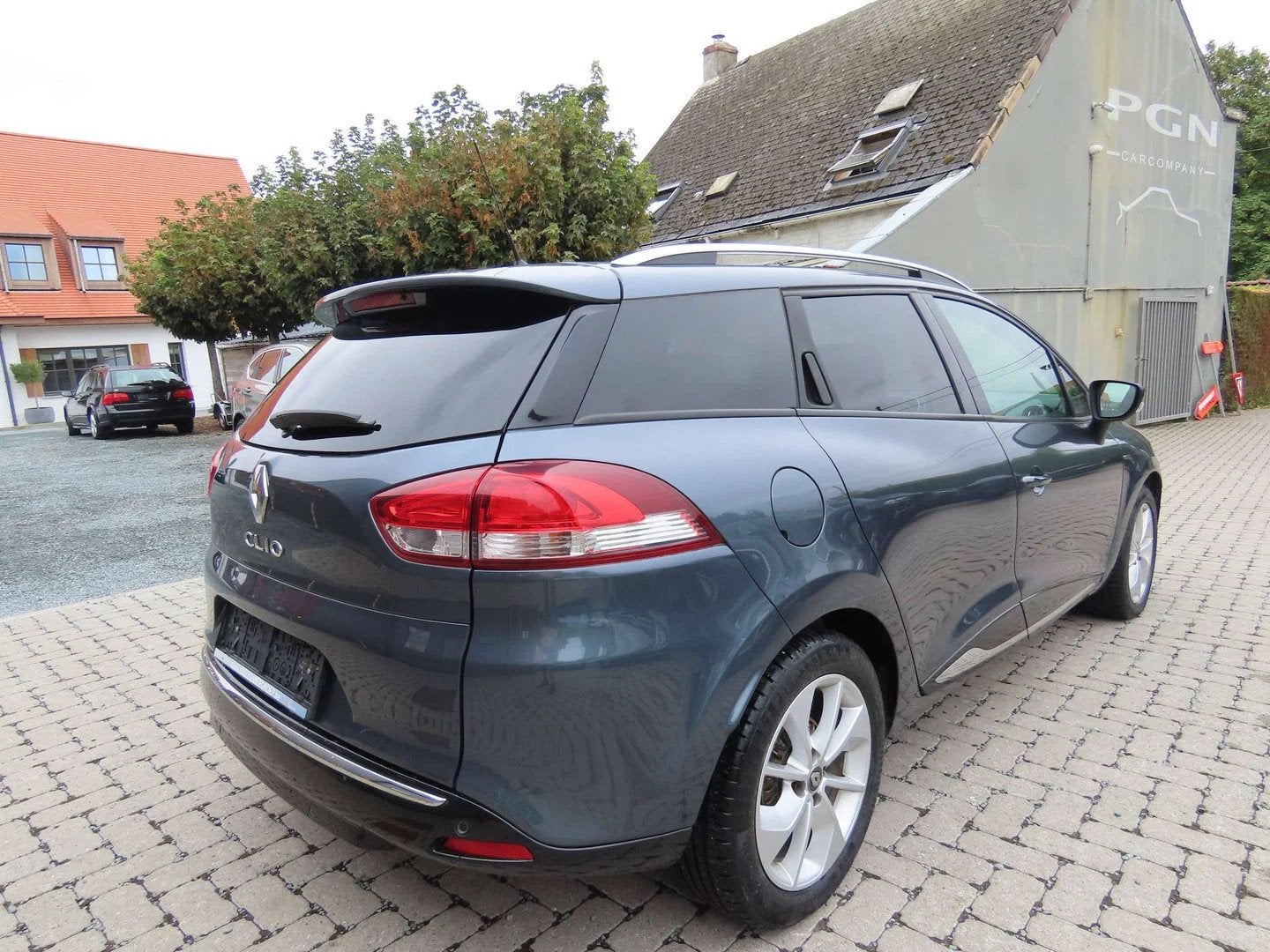 Renault Clio Clio 0.9 TCe Energy Limited (bj 2018), 898 cc, https://public.car-pass.be/vhr/4658cf4d-2f23-4215-9155-3a159b29d0eb