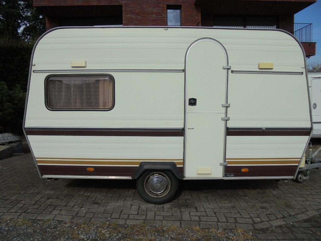 Vintage IT 4075,4/1985,4 pp,auvent,MTM=750kg,sans inspection, Caravanes & Camping, Coin salon convertible, Jusqu'à 4 m, Particulier