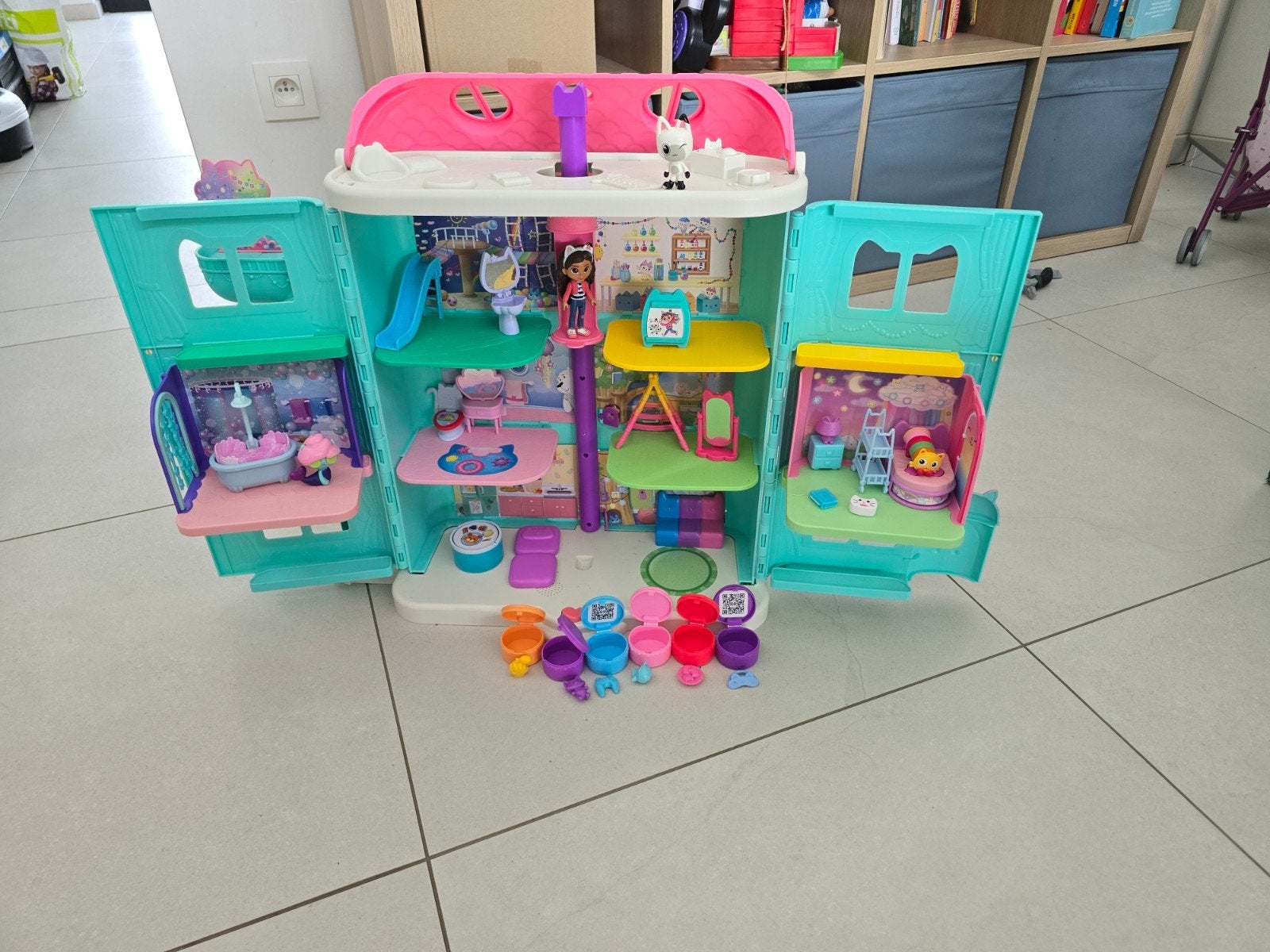 Gabby's poppenhuis met extra kamers, Kinderen en Baby's, Speelgoed | Poppenhuizen, Ophalen, Poppenhuis