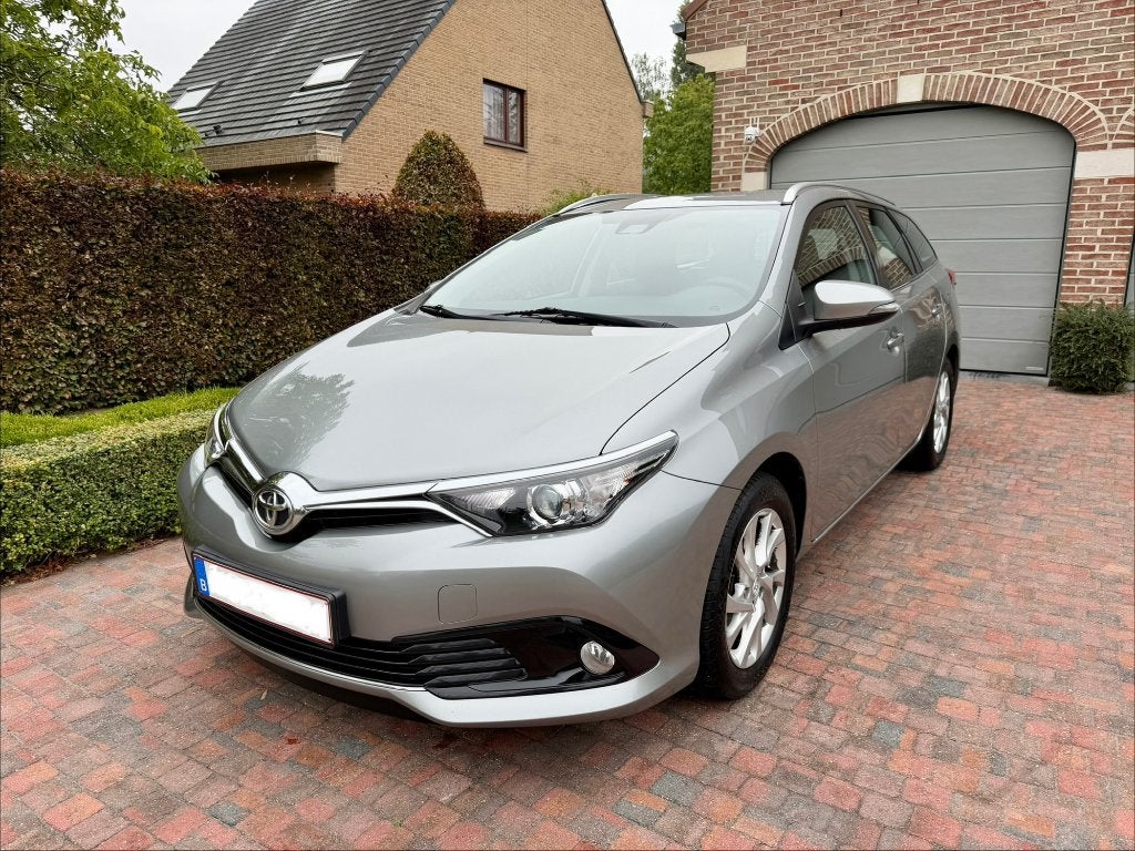Toyota Auris 1.2i Break 1e eig OHB Nieuwstaat, Voorwielaandrijving, Dealer onderhouden, 4 cilinders, https://public.car-pass.be/vhr/b2556f4a-b367-494d-b728-6029e3245d84