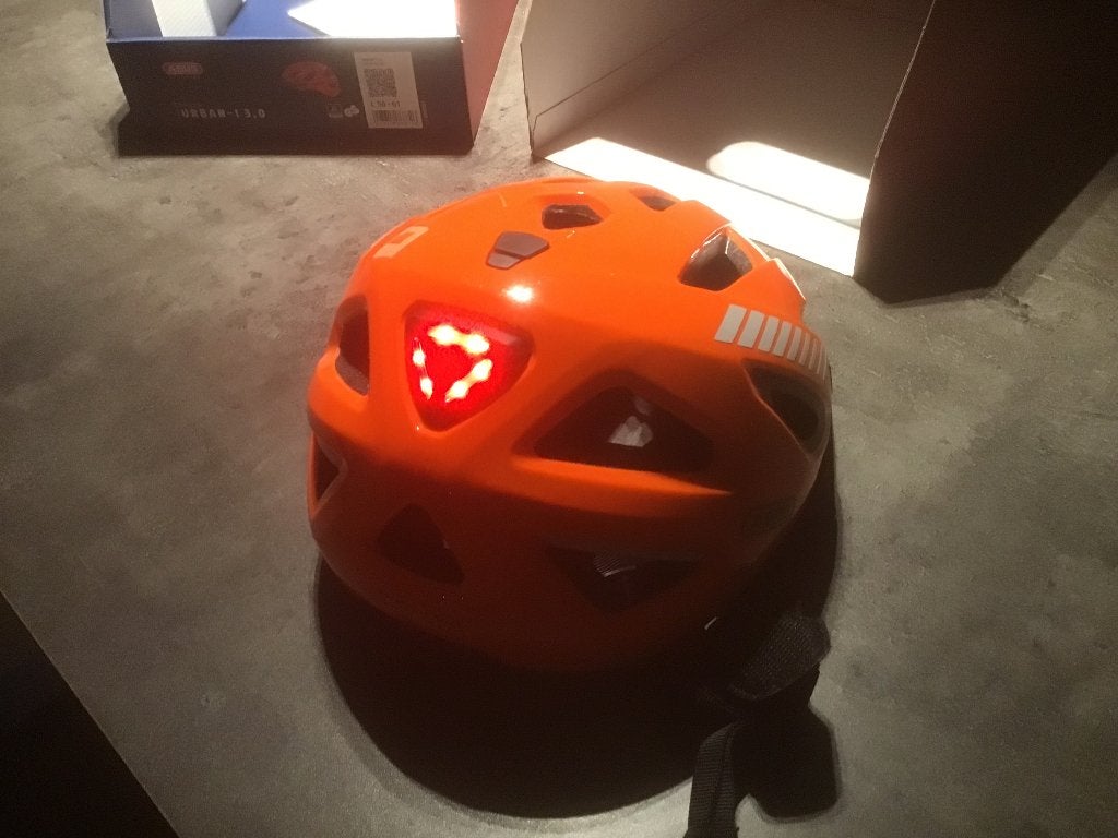 Nieuwe fietshelm, Abus Urban-130, Fietsen en Brommers, Ophalen, Nieuw, Heer of Dame, L