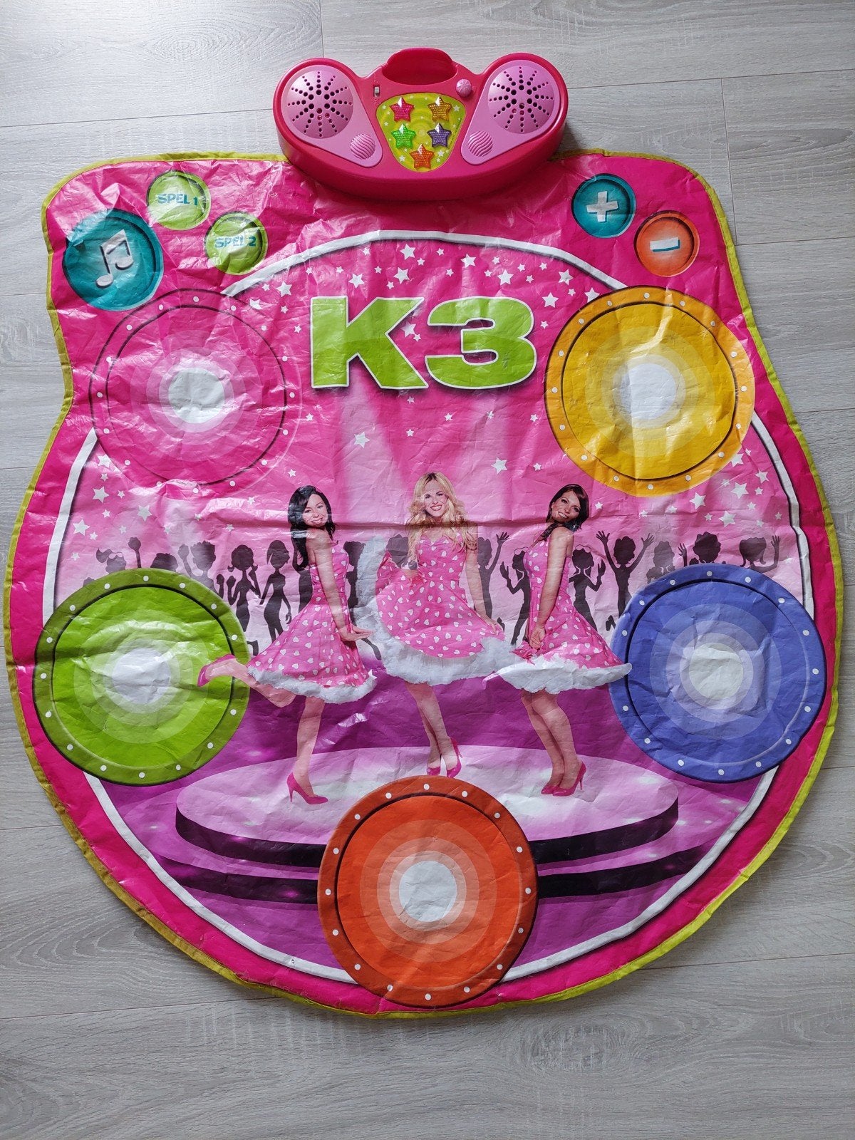 K3 Mat avec musique, Enlèvement, Utilisé