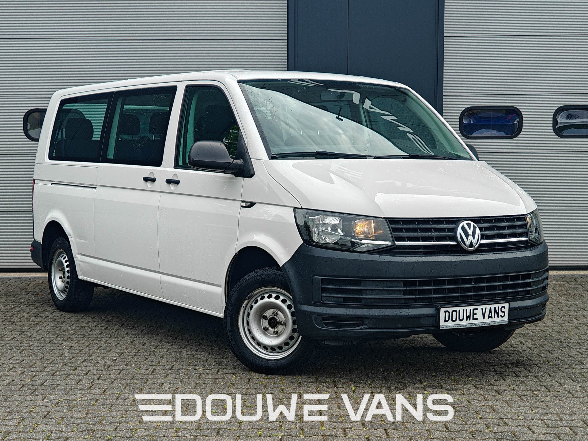 Volkswagen Transporter T6 L2 9 Persoons Airco Kombi Bluetoot, Entreprise, 1794 kg, Noir, 62 kW