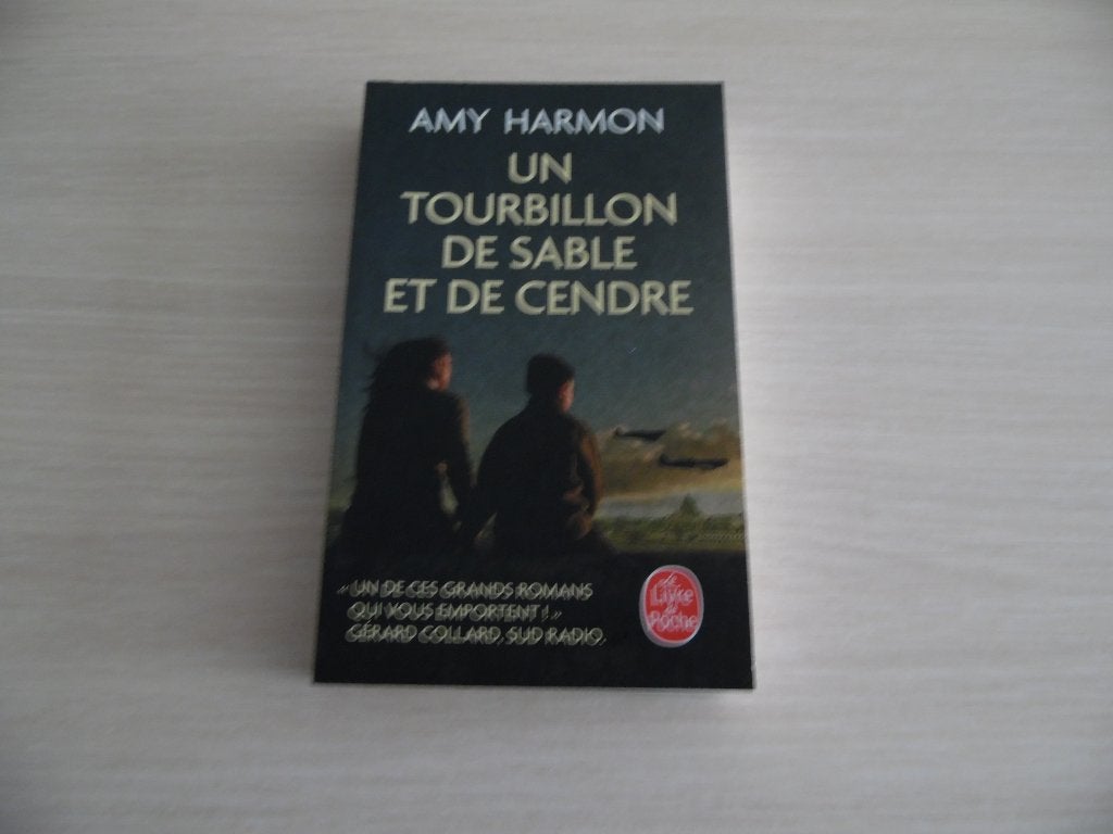 UN TOURBILLON DE SABLE ET DE CENDRE    AMY HARMON, Enlèvement ou Envoi, Comme neuf, Amy Harmon, Amérique