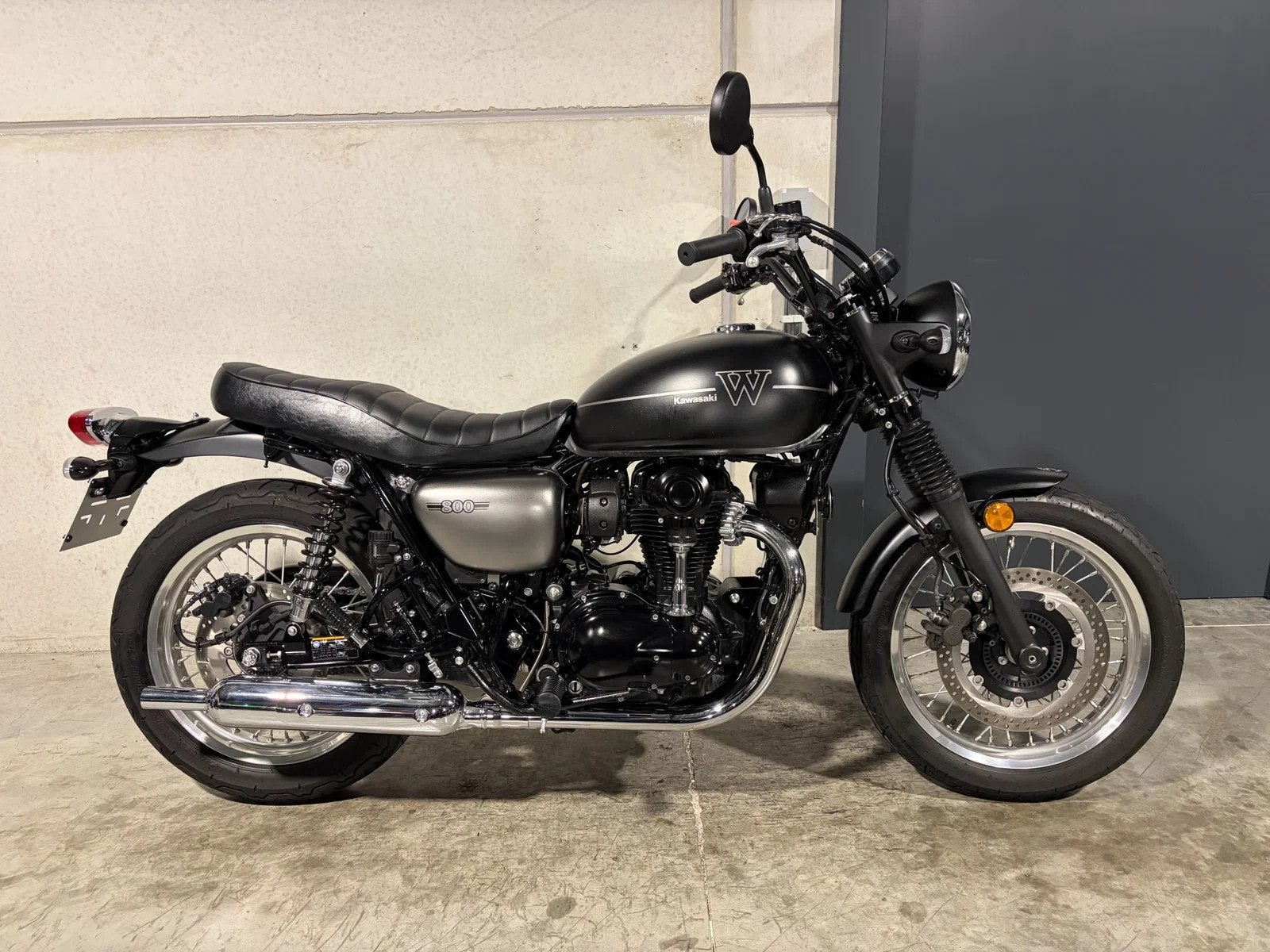Kawasaki W800 Street in nieuwstaat (bj 2021), Motoren, Handgeschakeld, 12 t/m 35 kW, Gebruikt, Bedrijf