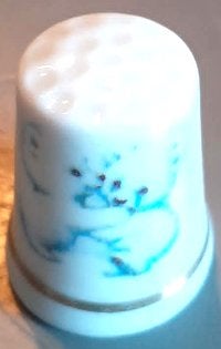 dés a coudre de collection serie ourson (11), Enlèvement ou Envoi, Comme neuf, Porcelaine