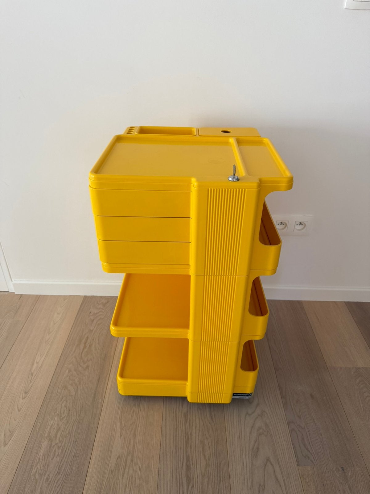 Vintage Neolt superstile trolley, Antiek en Kunst, Ophalen