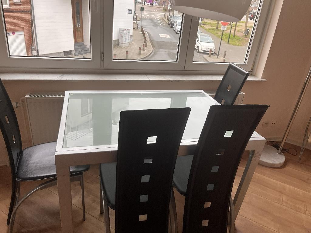 Tafel van glas en staal, Huis en Inrichting, Ophalen, Gebruikt, 100 tot 150 cm, 50 tot 100 cm