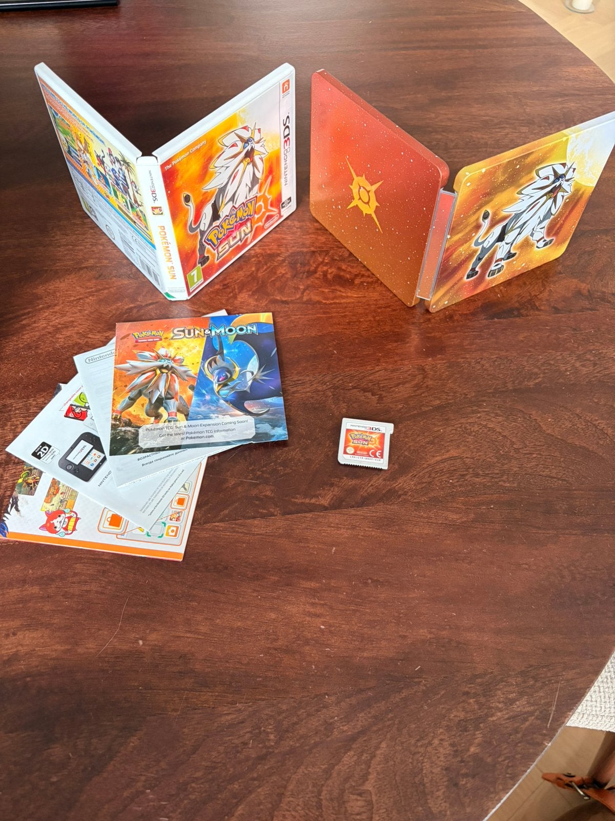 Pokemon Sun - Steelcase edition, Games en Spelcomputers, Ophalen of Verzenden, Zo goed als nieuw