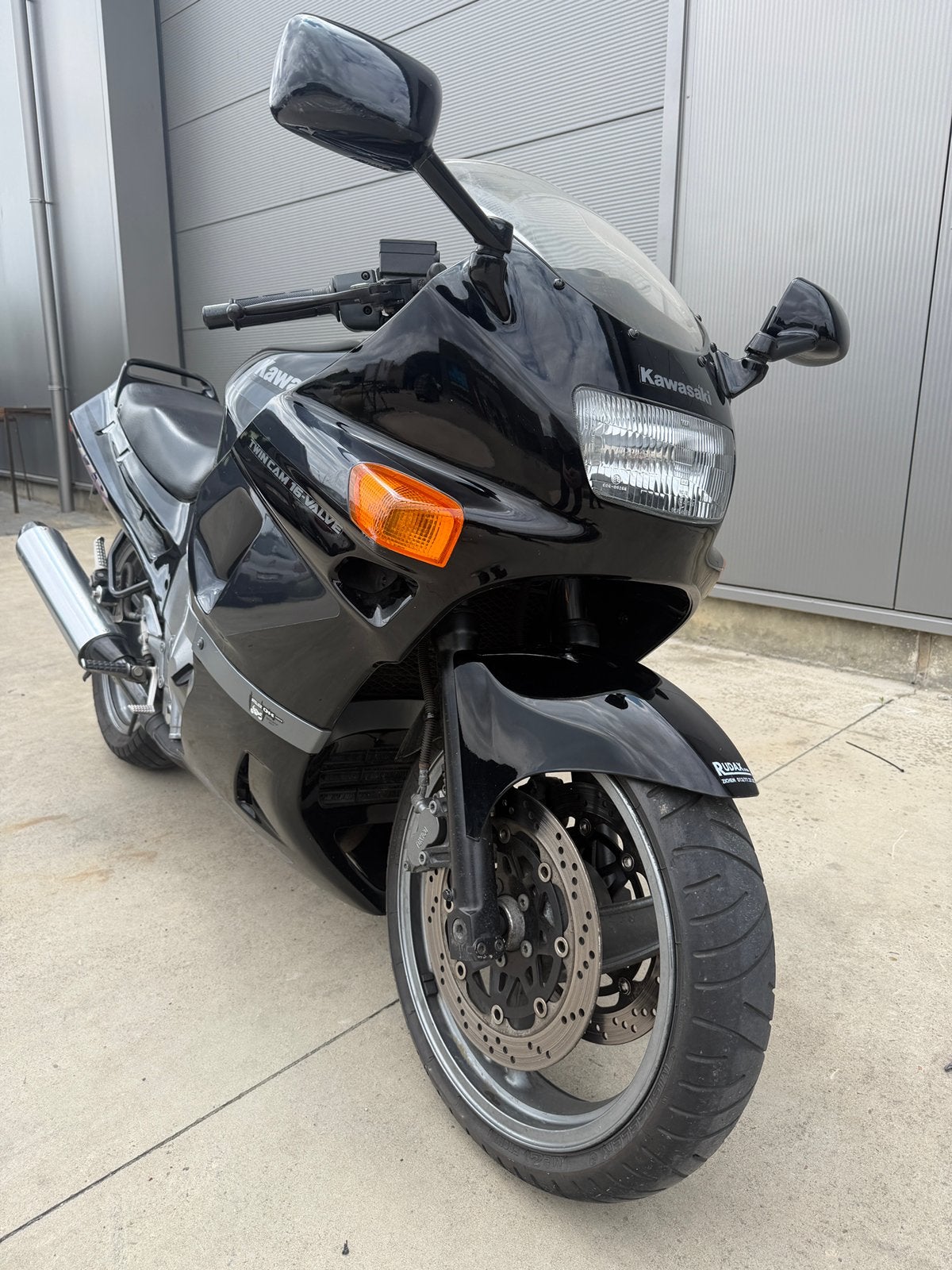 Kawazaki ZZR600, Motoren, Ophalen