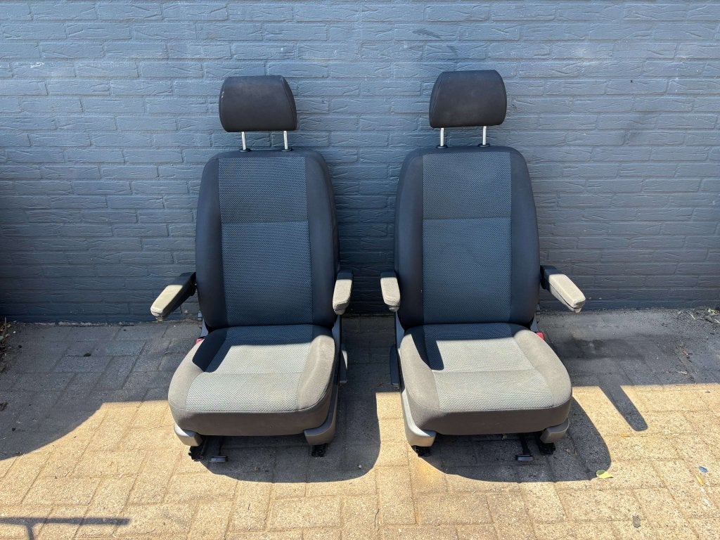 Volkswagen Transporter T6 voorstoelen compleet L&R !, Auto-onderdelen, Interieur en Bekleding, Gebruikt, Volkswagen, Niet ingevuld