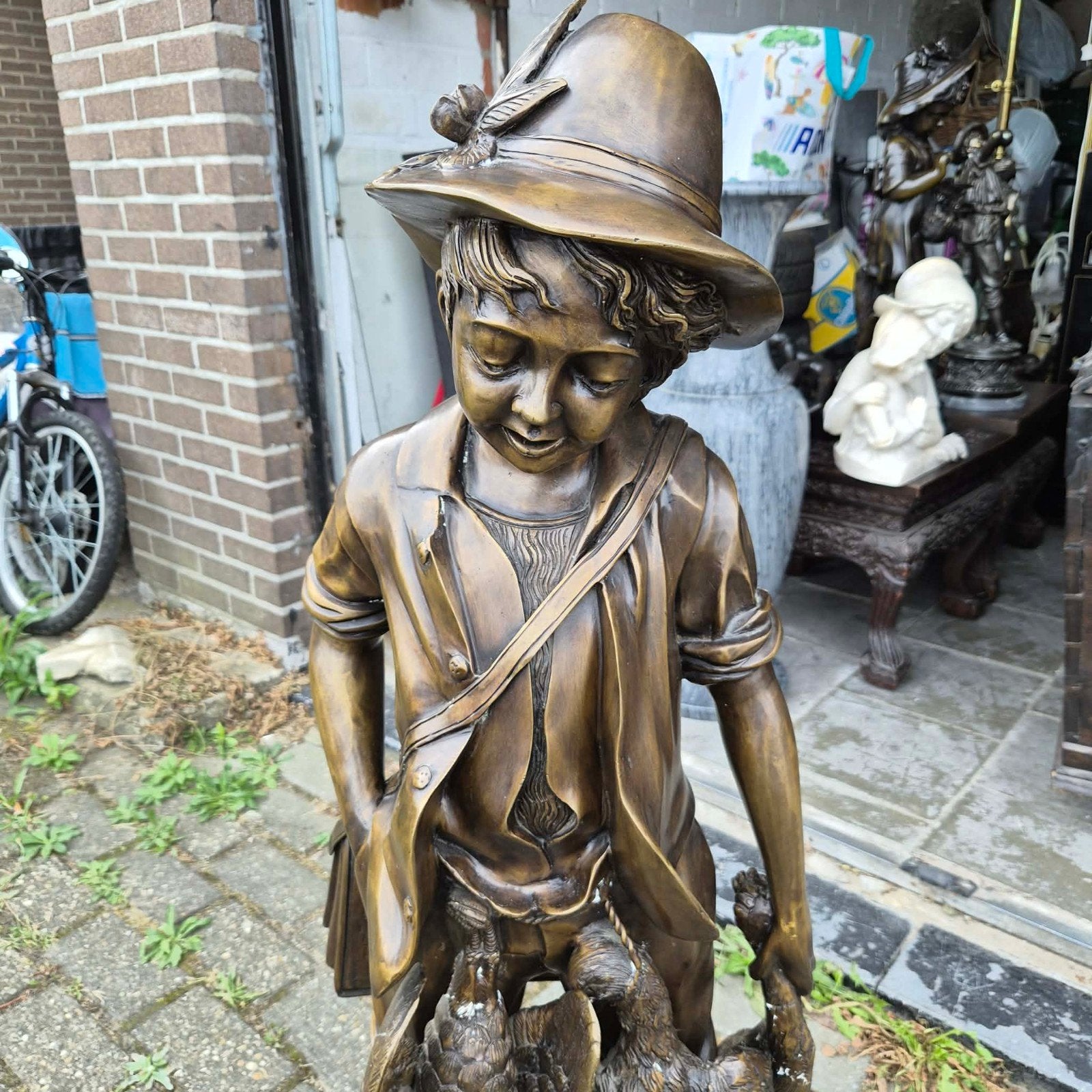 Prachtig Groot Bronzen Beeld – Jonge Jager met Buit (104 cm), Ophalen