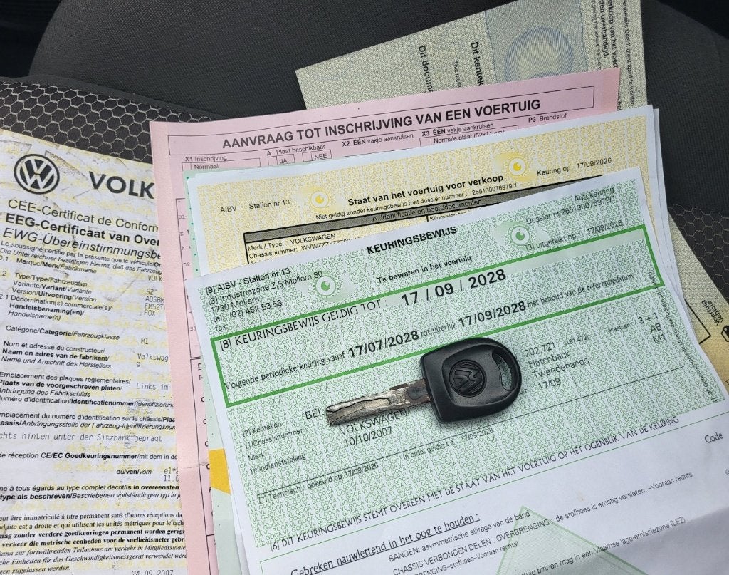 VW Fox 1200cc Essence Homologuée à vendre, Autos, Achat, Boîte manuelle, Noir, Particulier