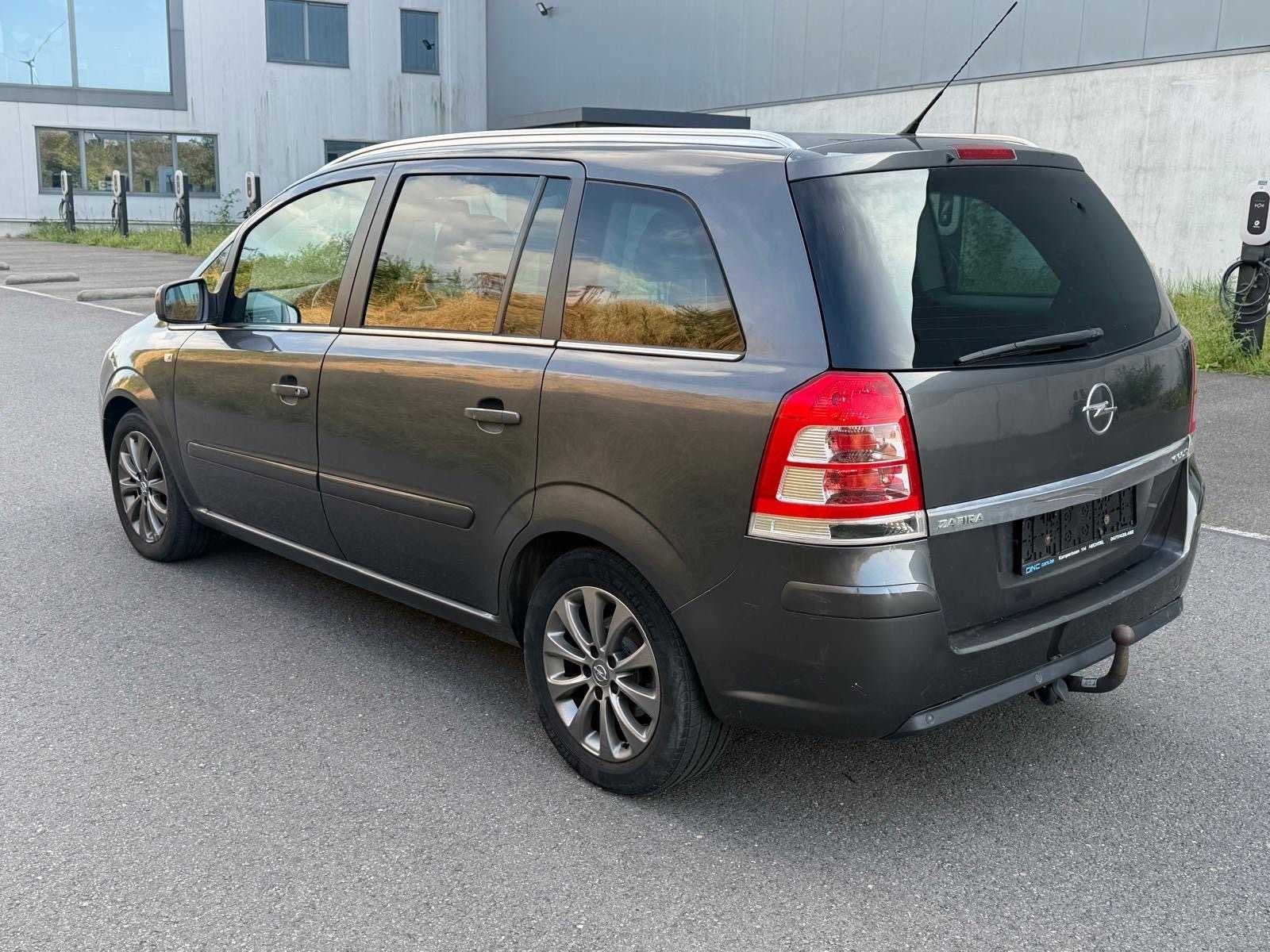 Opel Zafira voiture de tourisme 2011, Autos, Opel, Achat, Entreprise, Autre carrosserie, Occasion