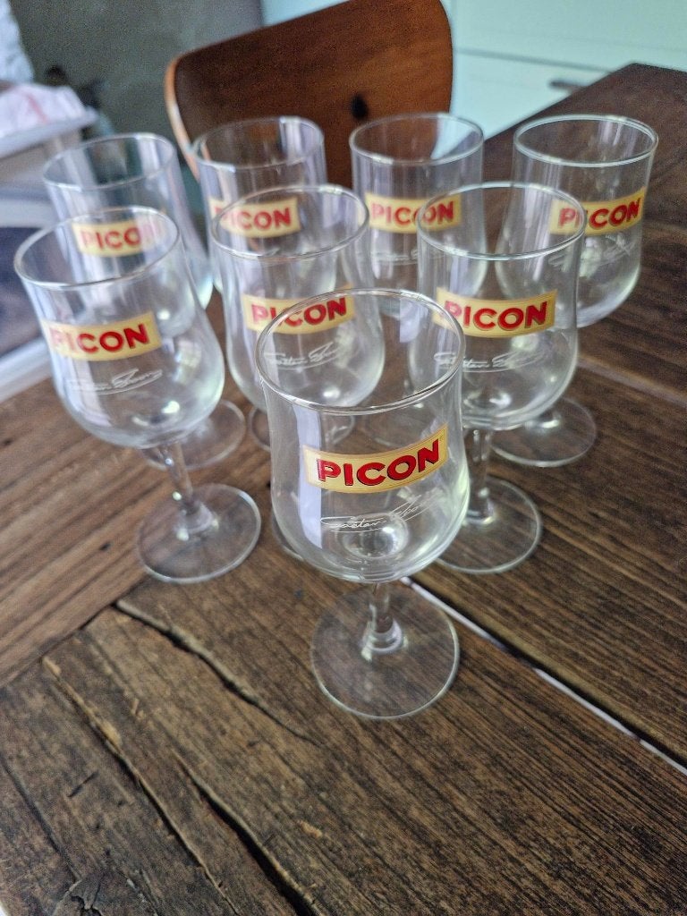 PICON GLAZEN gesigneerd Gaetan Picon - 8 beschikbaar, Verzamelen, Ophalen of Verzenden, Zo goed als nieuw, Borrel- of Shotglas