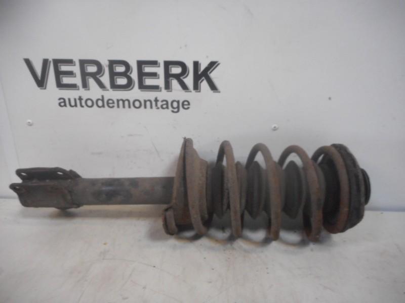 AMORTISSEUR OU ABSORBEUR DE CHOC AVANT DROIT Volvo 440, Autos : Pièces & Accessoires, Utilisé, Volvo