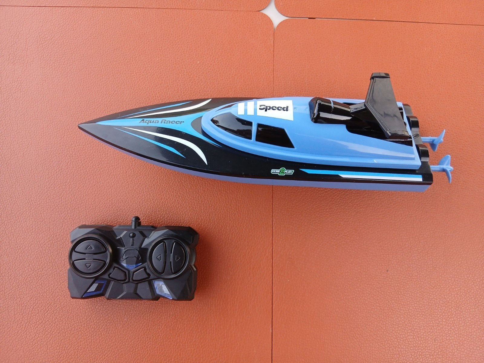Speedboot op rc, Nieuw !!!, Hobby en Vrije tijd, Modelbouw | Boten en Schepen, Ophalen of Verzenden