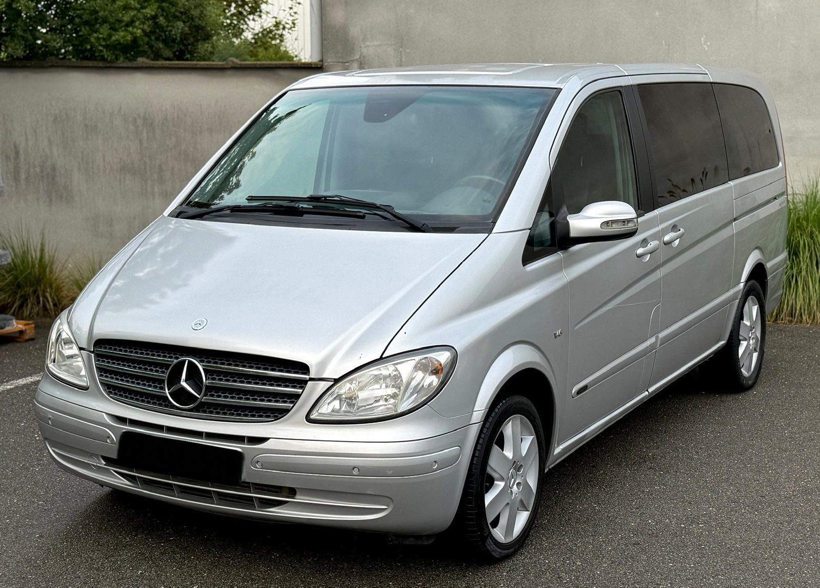 Mercedes Viano 3.0cdi V6 - 204 pk Automaat-Dubbel cabine, Auto's, Dealer onderhouden, 2000 kg, Leder, Te koop