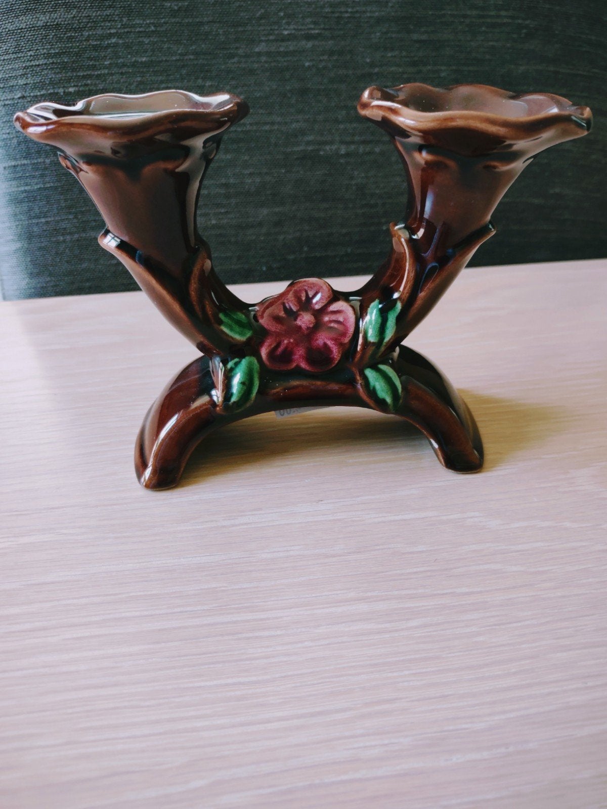 Vintage Frans bruine dubbele kandelaar van Majolica-keramiek, Antiek en Kunst, Ophalen of Verzenden