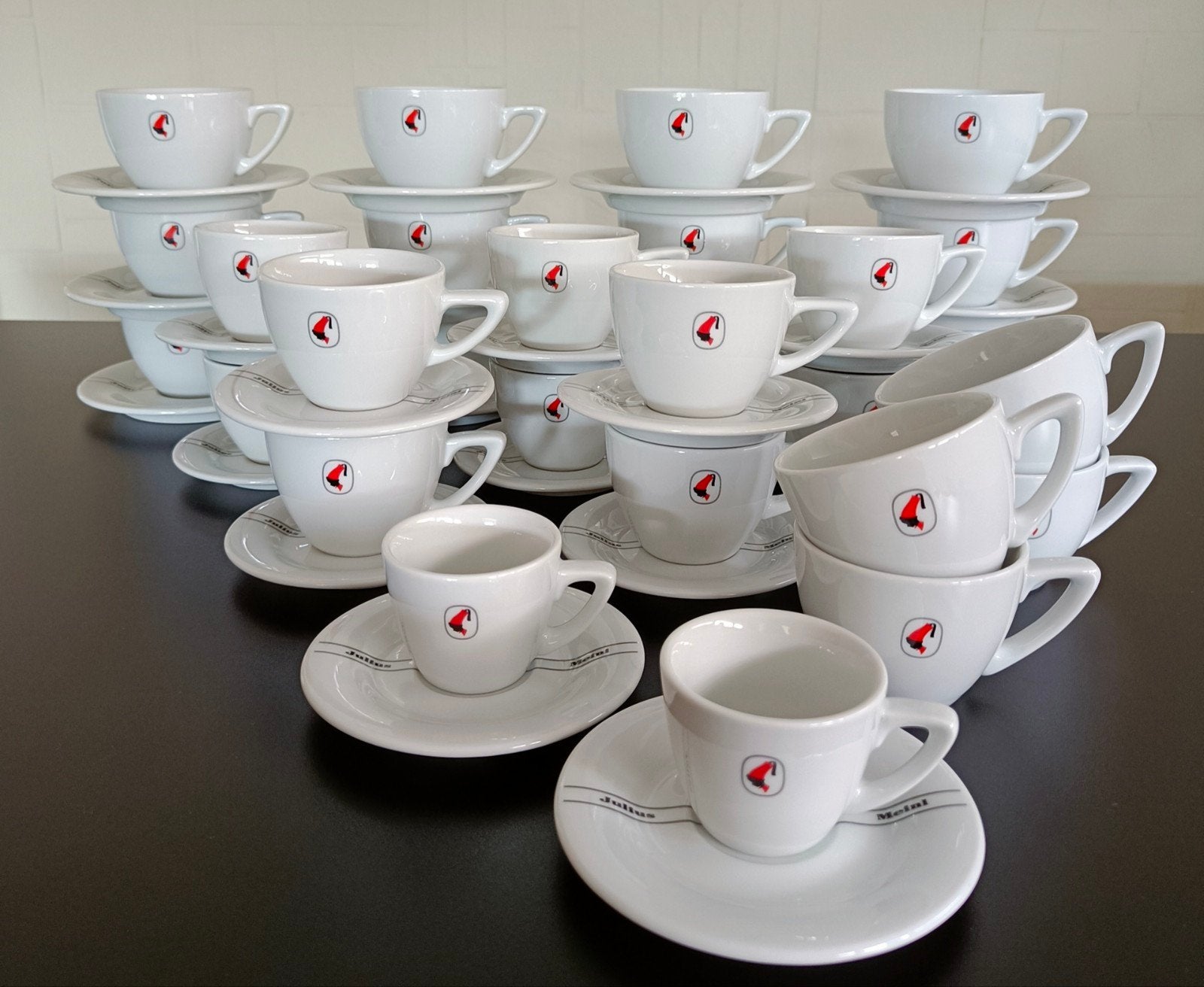 Julius Meinl koffie servies/tassen + onderschoteltjes.
2x ex, Huis en Inrichting, Ophalen, Overige merken, Keramiek, Zo goed als nieuw