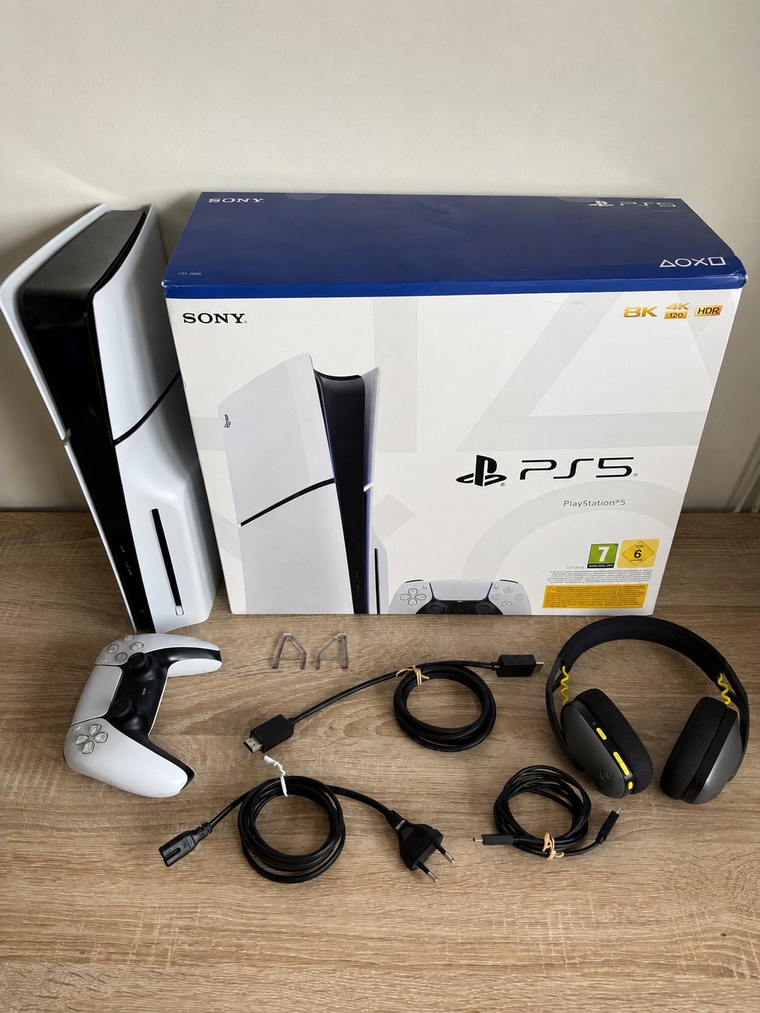 PlayStation 5 Slim Disc (1TB) + Controller + Gaming Headset, Enlèvement ou Envoi, Comme neuf, Playstation 5