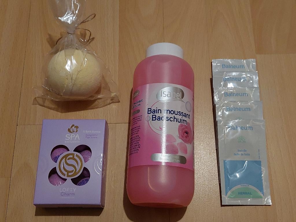 Assortiment de bombes de bain et de mousses de bain, Bijoux, Sacs & Beauté, Beauté | Soins du corps, Enlèvement, Neuf, Baignoire & Douche