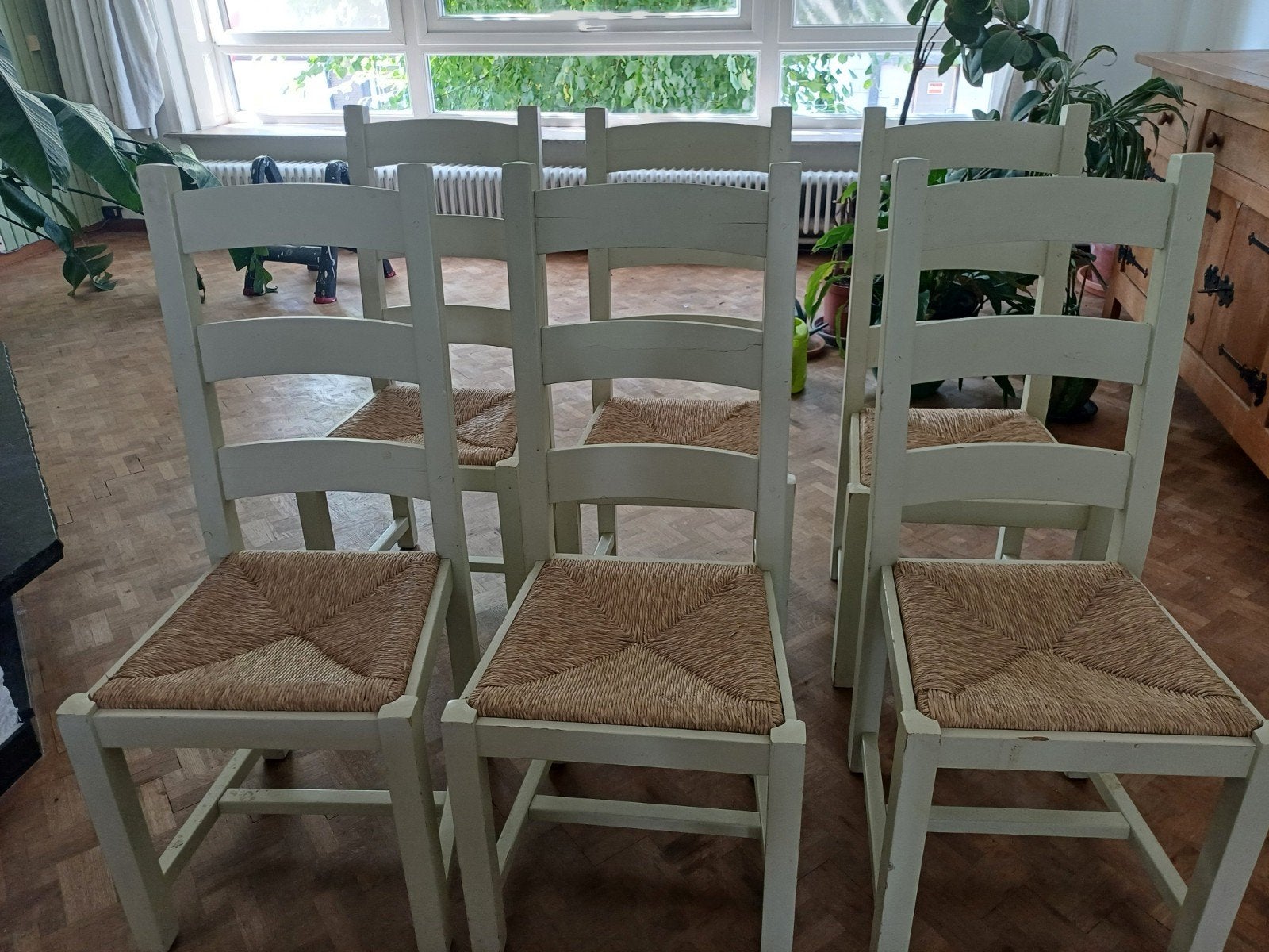 6 witte rustieke stoelen, Huis en Inrichting, Ophalen, Wit