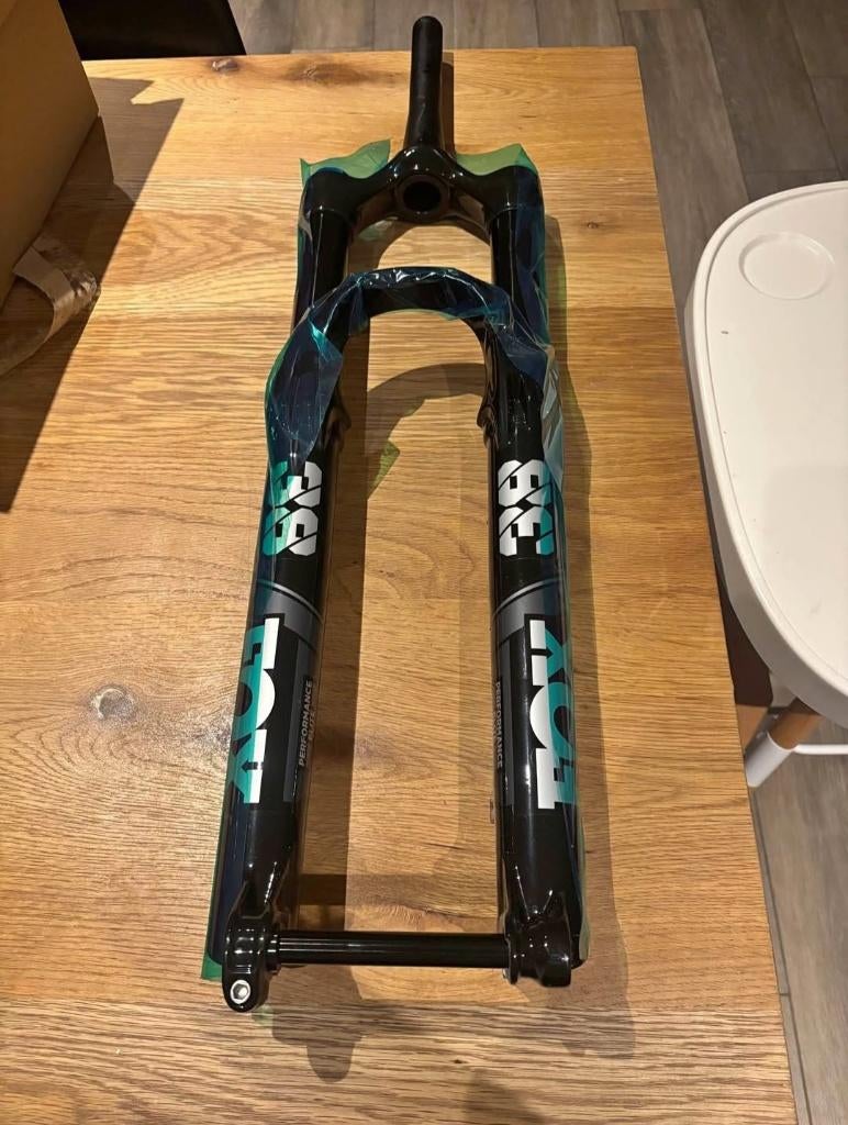 Fourche Fox 38 Performance Elite neuve 170mm pivot 20cm, Vélos & Vélomoteurs, Vélos Pièces, Enlèvement, Neuf, Fourche avant, FOX RACING