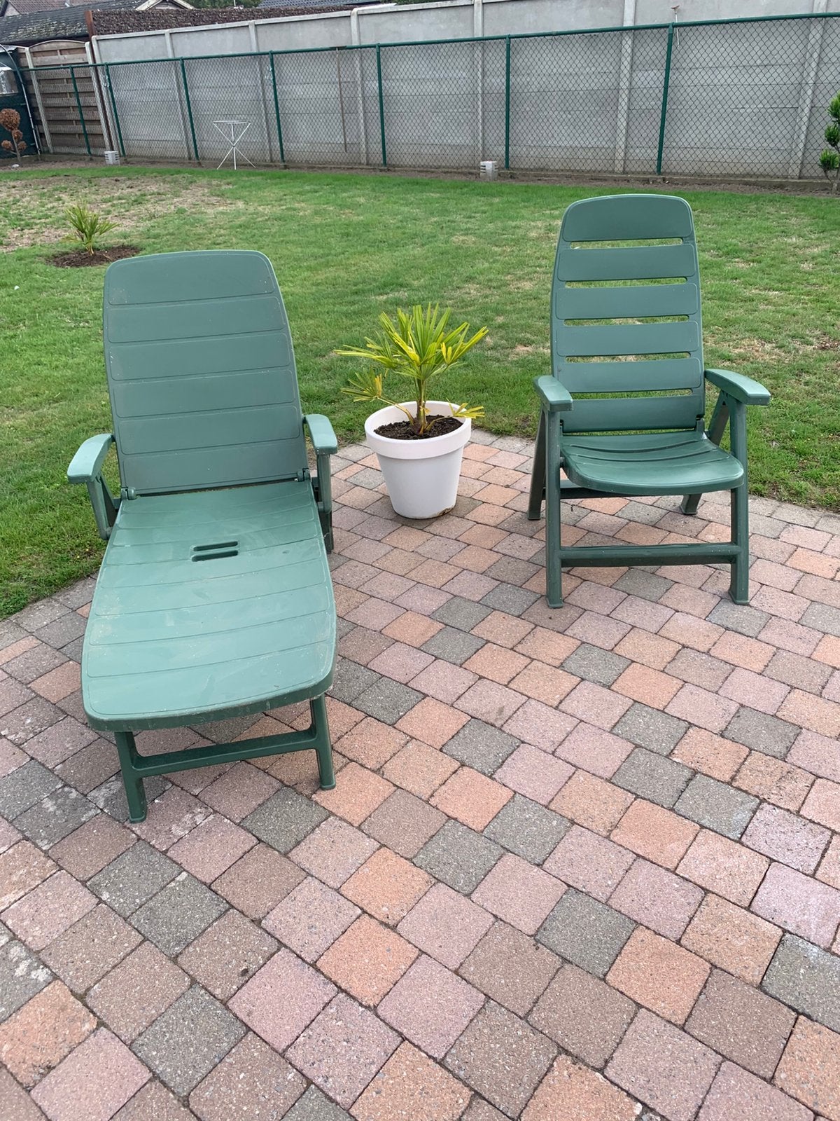 Ligbed en tuinstoel, Tuin en Terras, Ophalen, Zo goed als nieuw, Kunststof, Inklapbaar