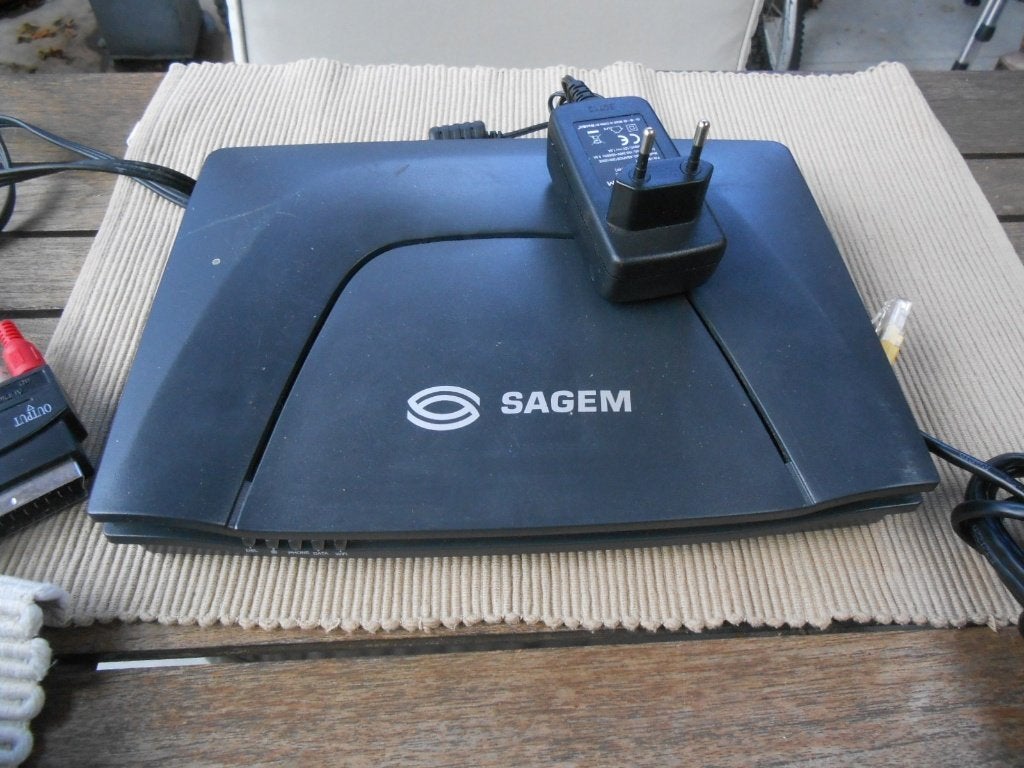 Modem Sagem  3464AB  en adaptor 12V ---1,5A, Ophalen of Verzenden, Gebruikt, Sagem