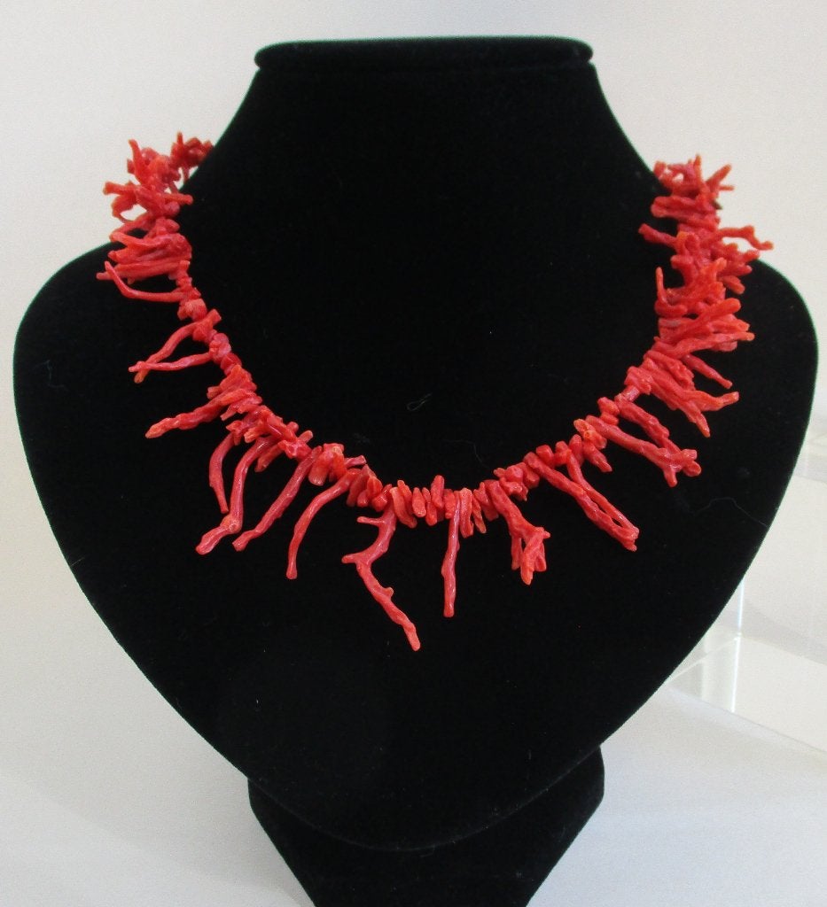 K8-B- Koraal Ketting- ROOD- Takjes- 49cm., Envoi, Autres matériaux, Collier