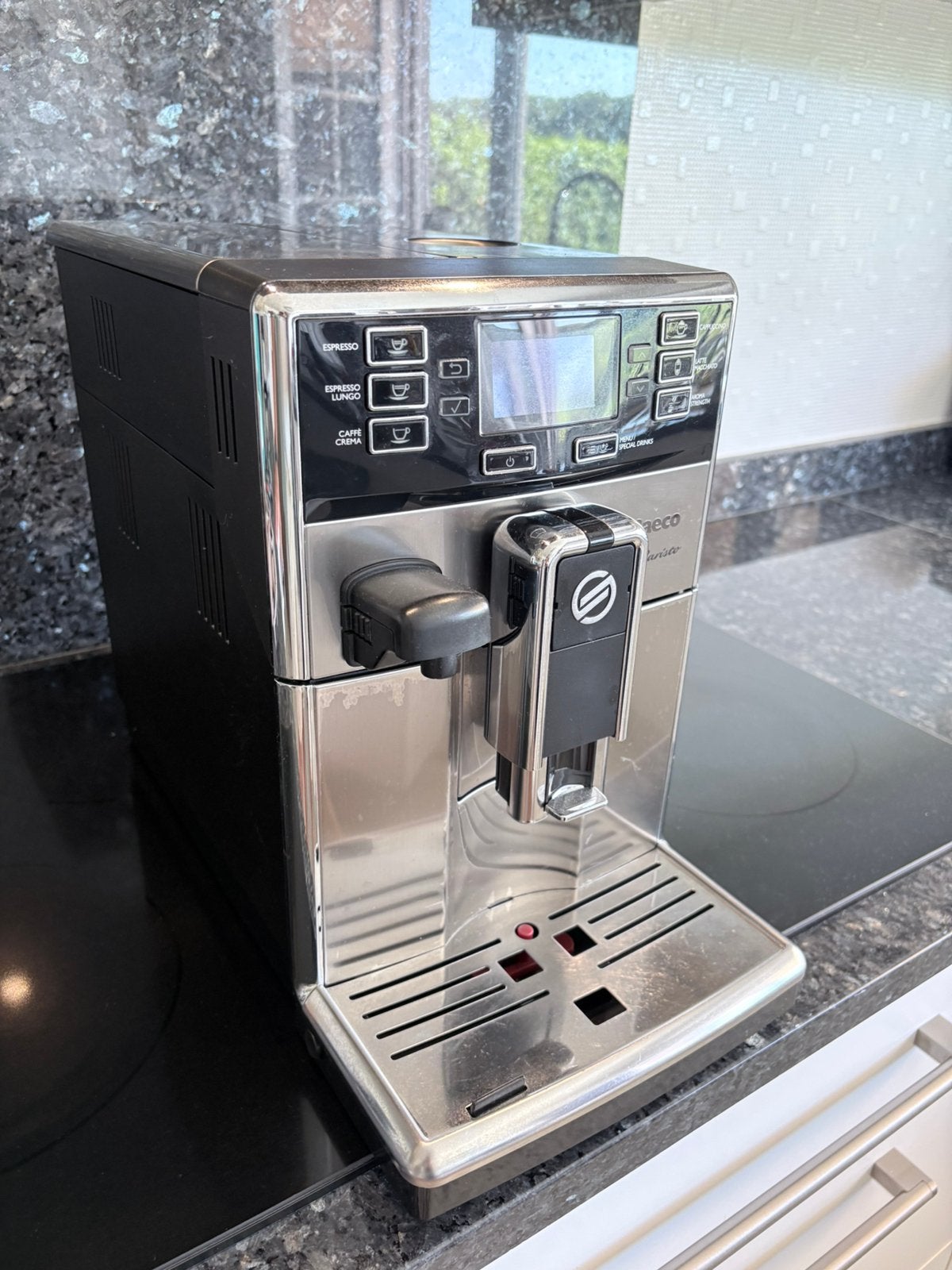 Saeco PicoBaristo HD8927 – volautomatische koffiemachine, Réservoir d'eau amovible, Café moulu, Utilisé, 10 tasses ou plus